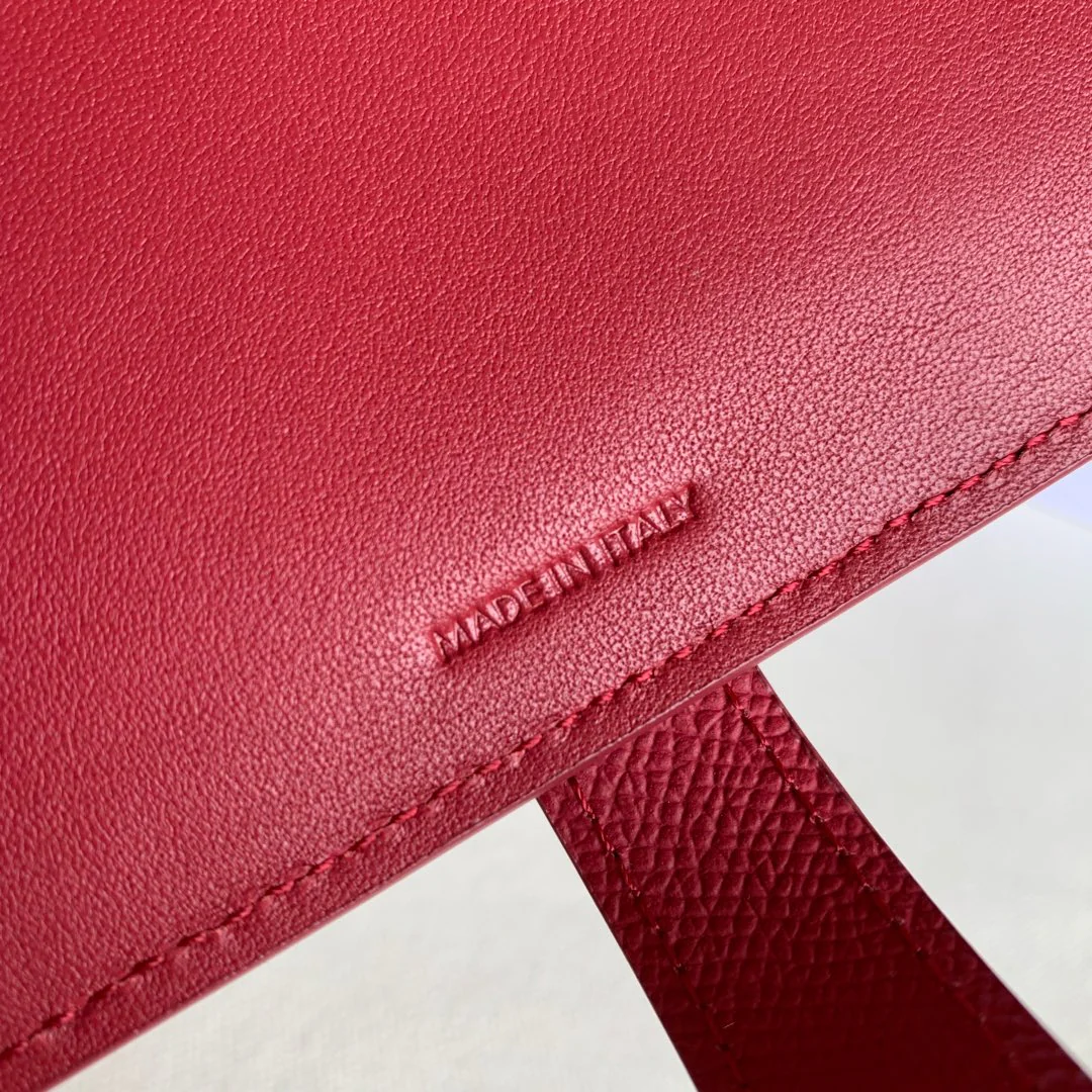 Длинный кошелек Celine - Кошелек с ремешком из крупнозернистой телячьей кожи - 2 шт.