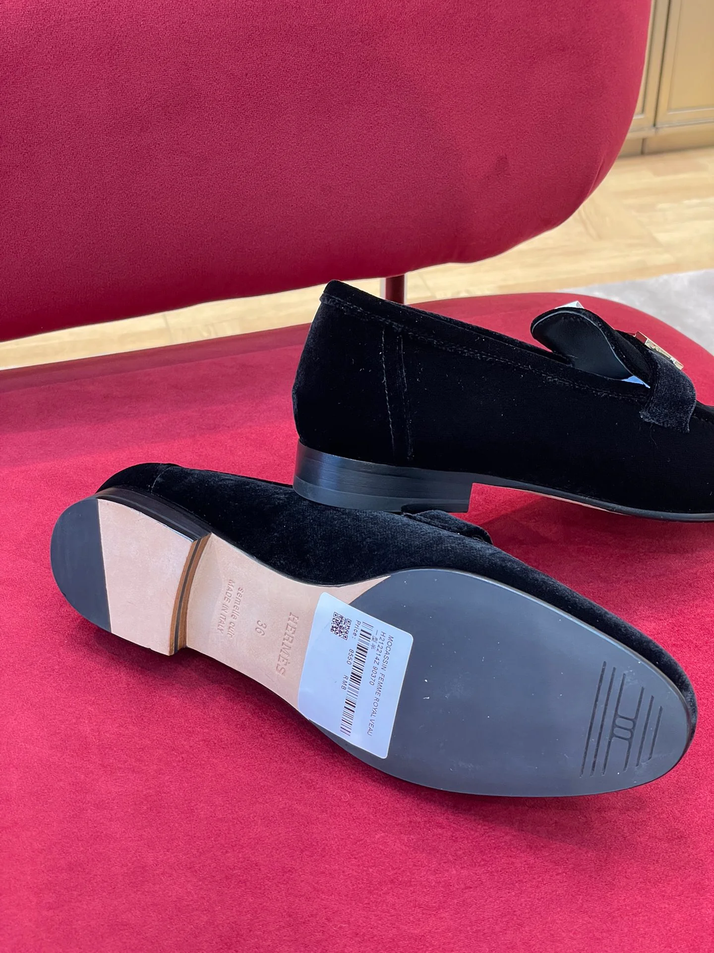 Бархатные лоферы Hermes с эмблемой H-Buck