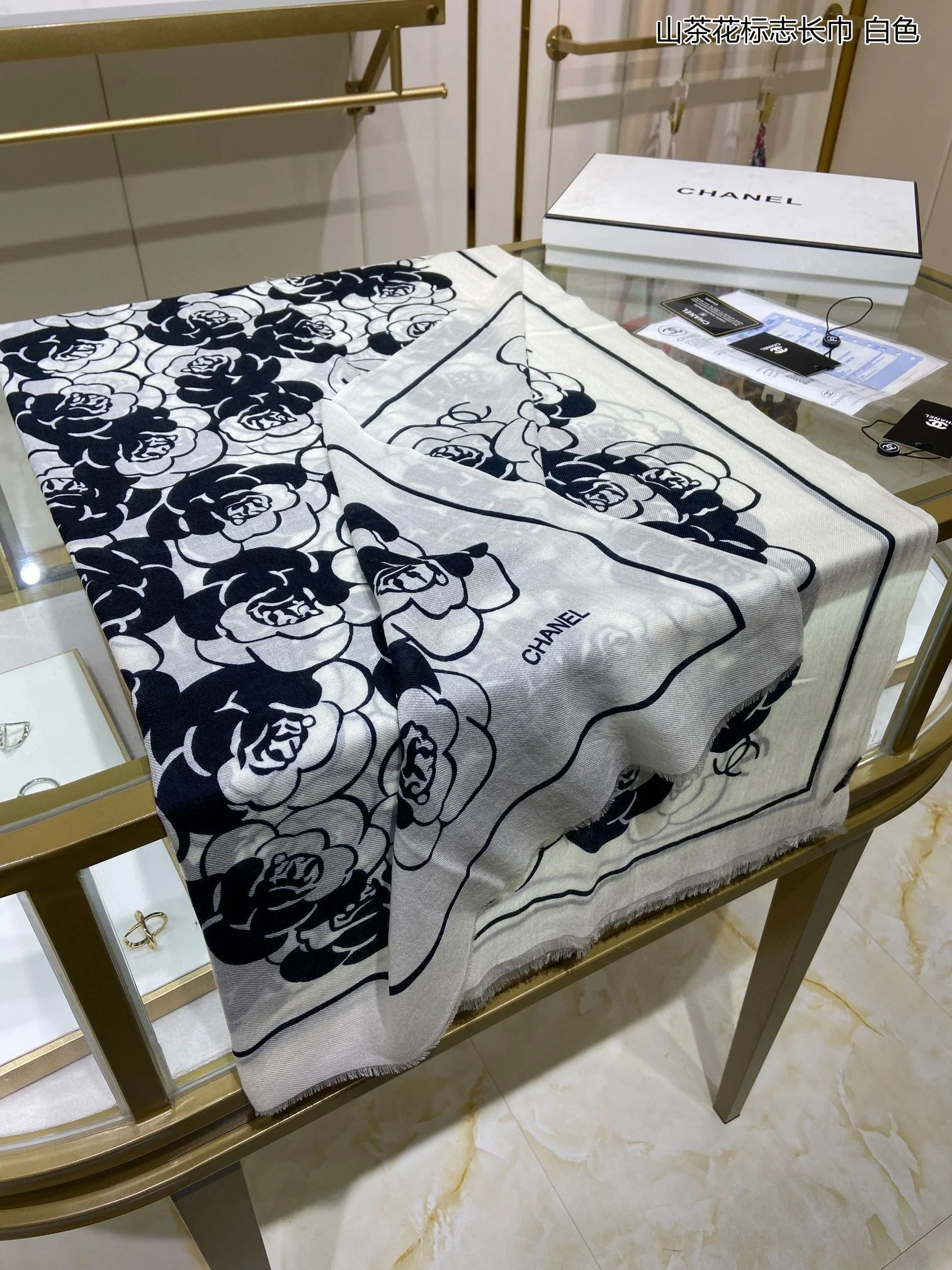 Длинный шарф Chanel Camellia - 110 см - 200 см - 100 см - Кашемир премиум-класса - 1 шт.