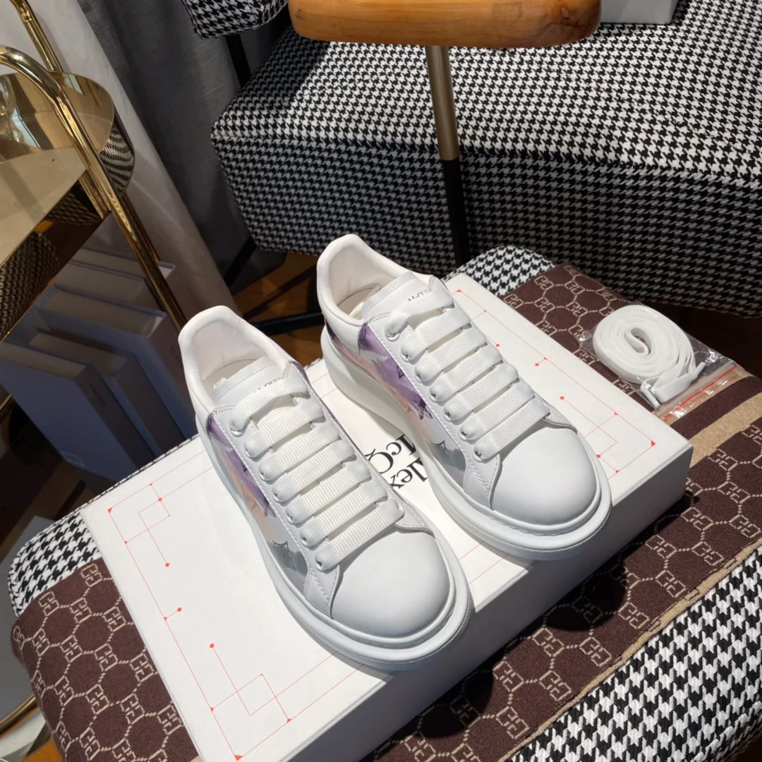 McQueen - Классические белые кроссовки в стиле LV