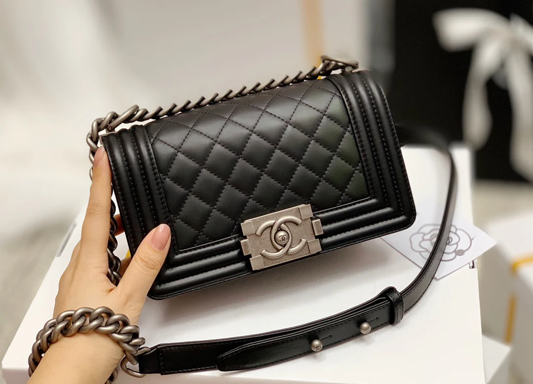 Chanel-boy-20cm-16