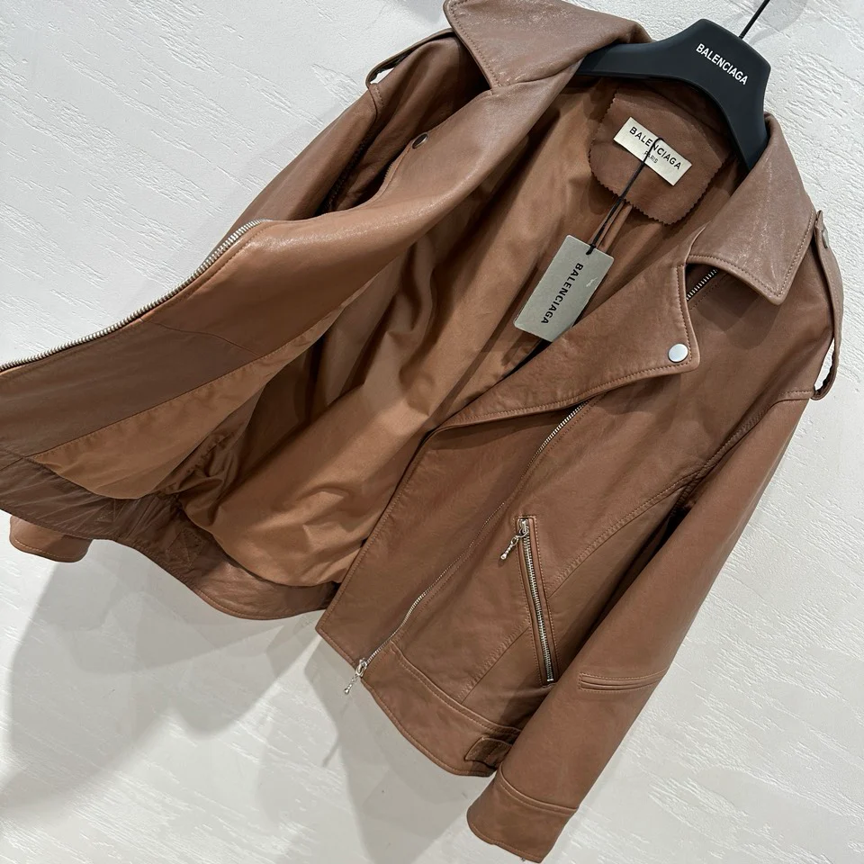 Balenciaga - 2403 - Новинка ранней весны - Стильная кожаная мотоциклетная куртка - Коричневая