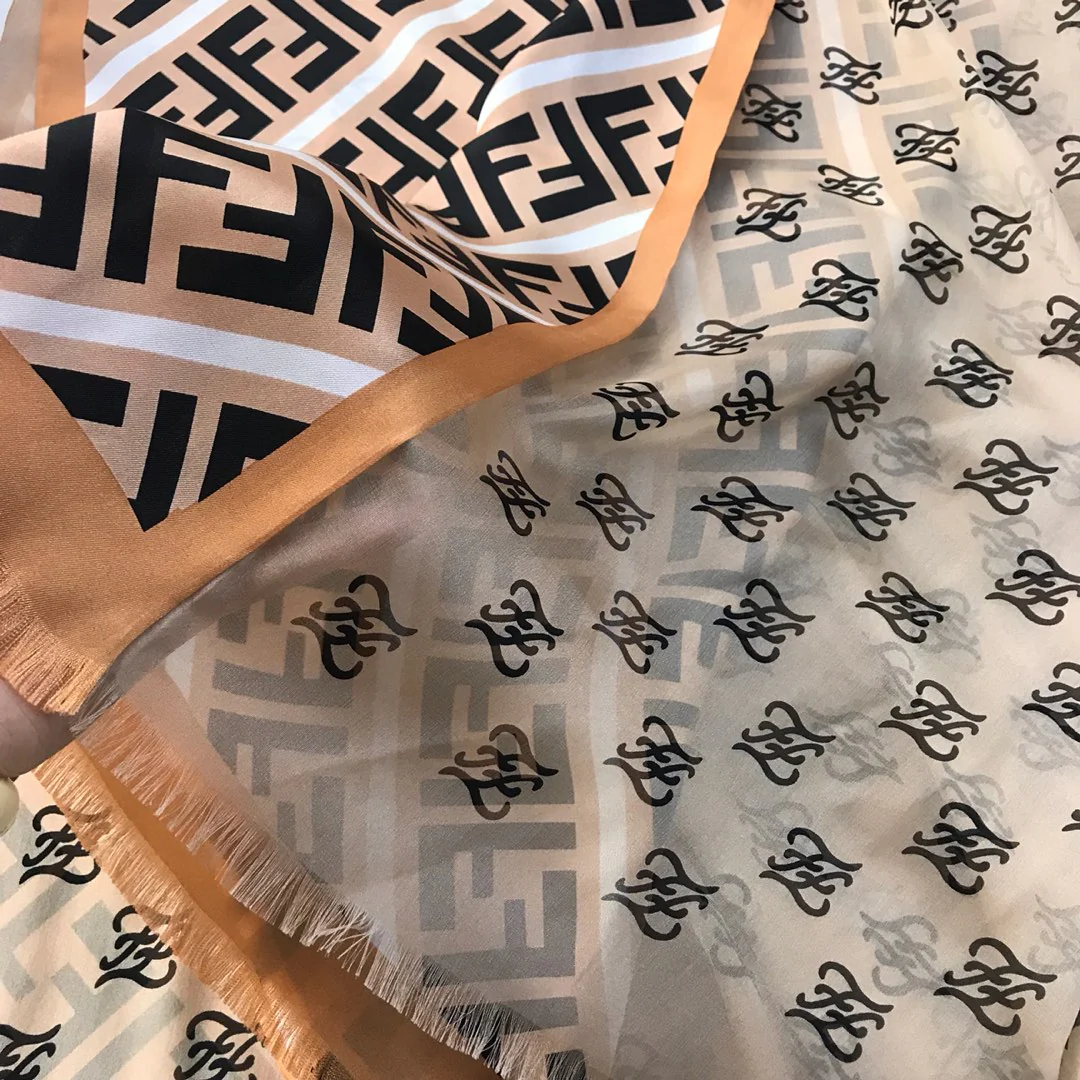 Длинный двуслойный шарф Fendi с бахромой - 70-195 см