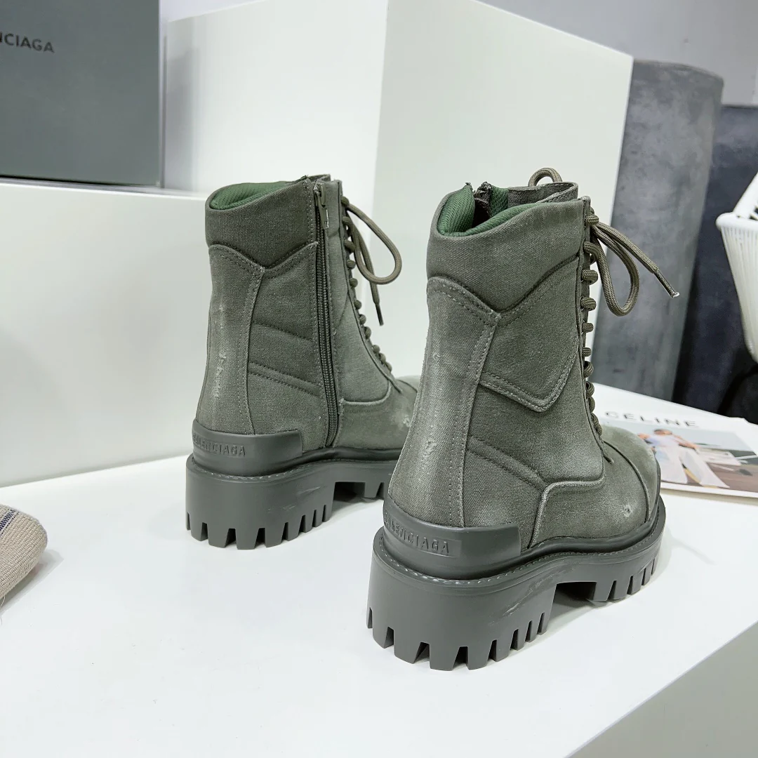 Balenciaga - Ботинки на платформе средней высоты со шнуровкой