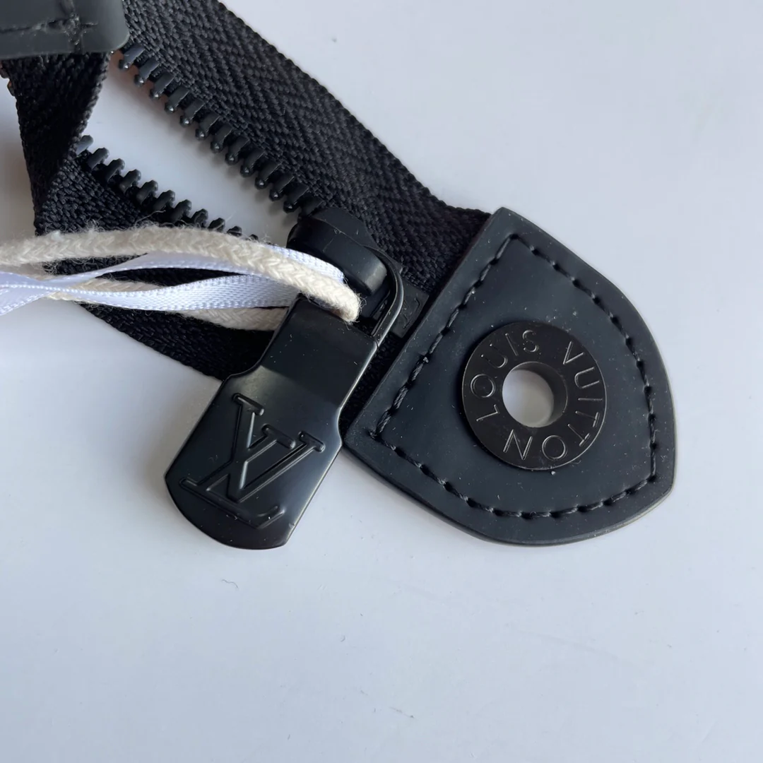 клатч lv-m44448