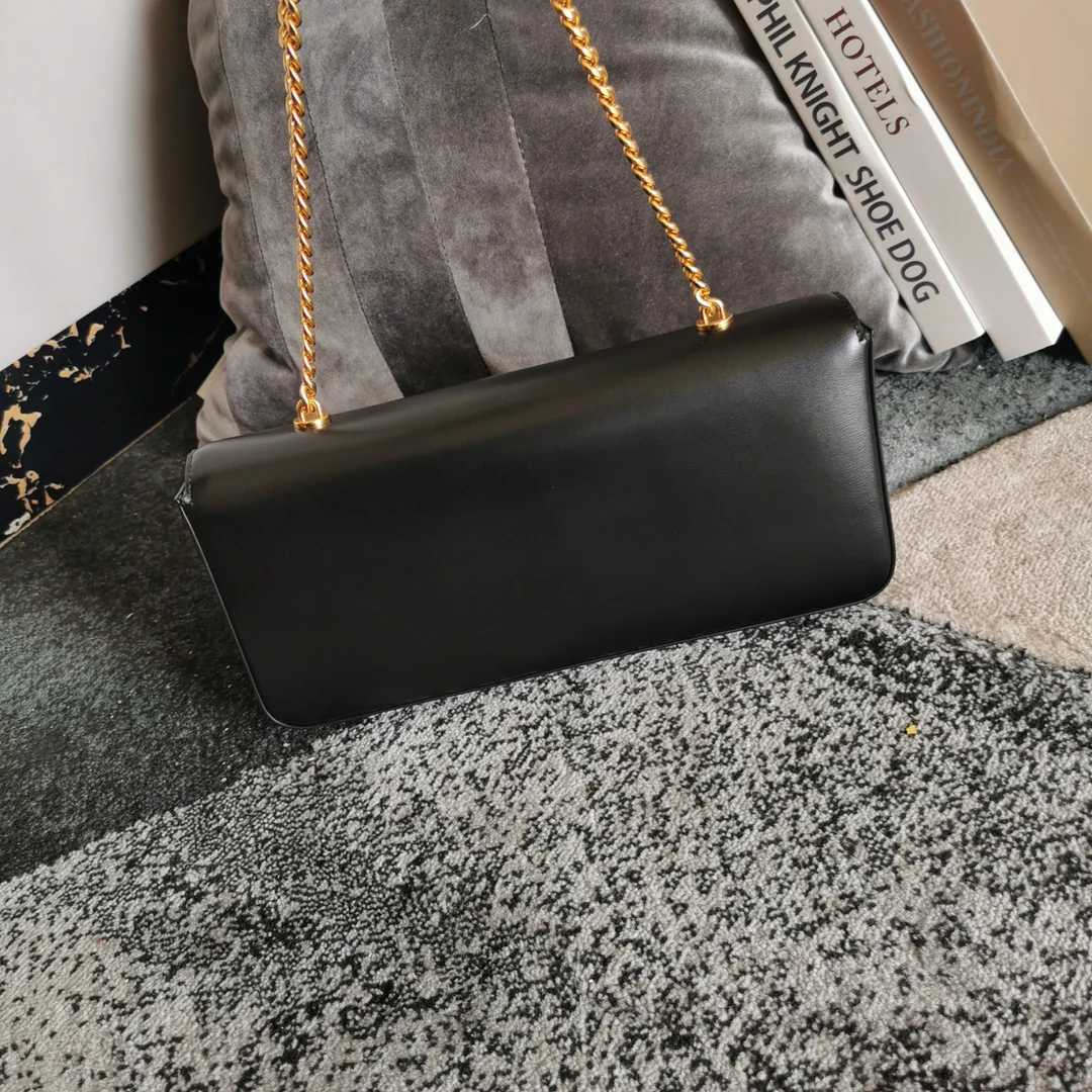 Celine - Сумка-подмышка с удлиненной цепочкой - Черная