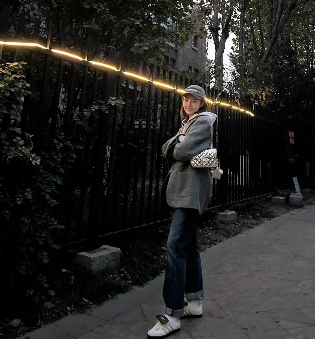 Весенняя коллекция Chanel - 24c - Сумка CF Star Flap Bag - Серебристый