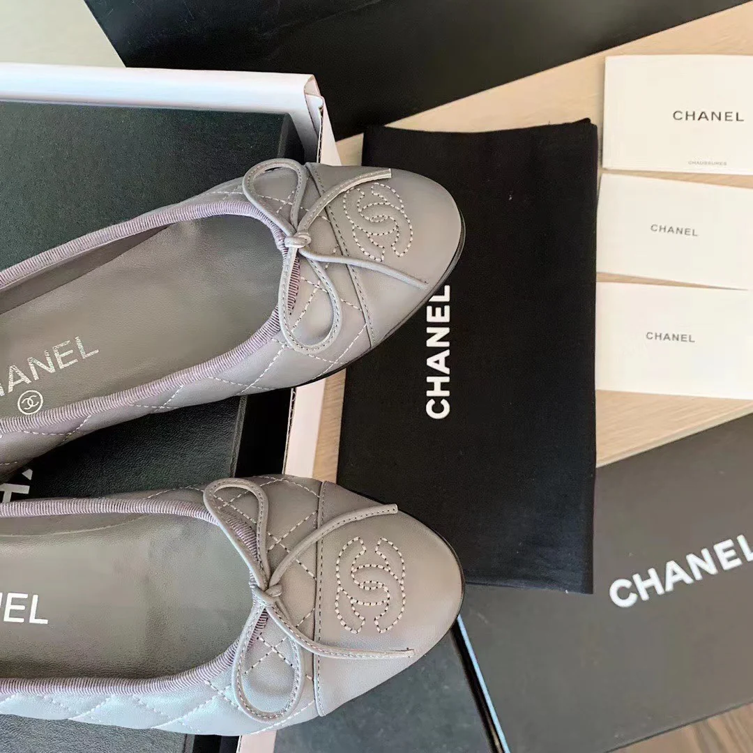 Классические балетки Chanel - серые
