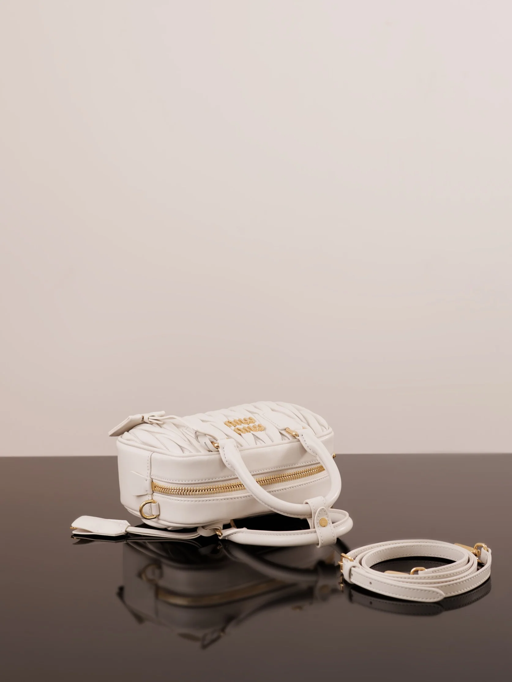 Miu Miu-5bb142m1200-?????????-??????-Белый-1