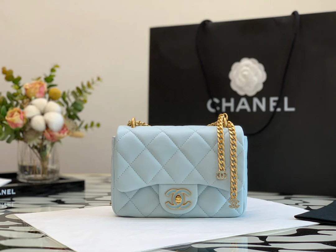 Chanel, новинка 2022 года - квадратная сумка-мешок с эмалированными пуговицами - 1 шт.