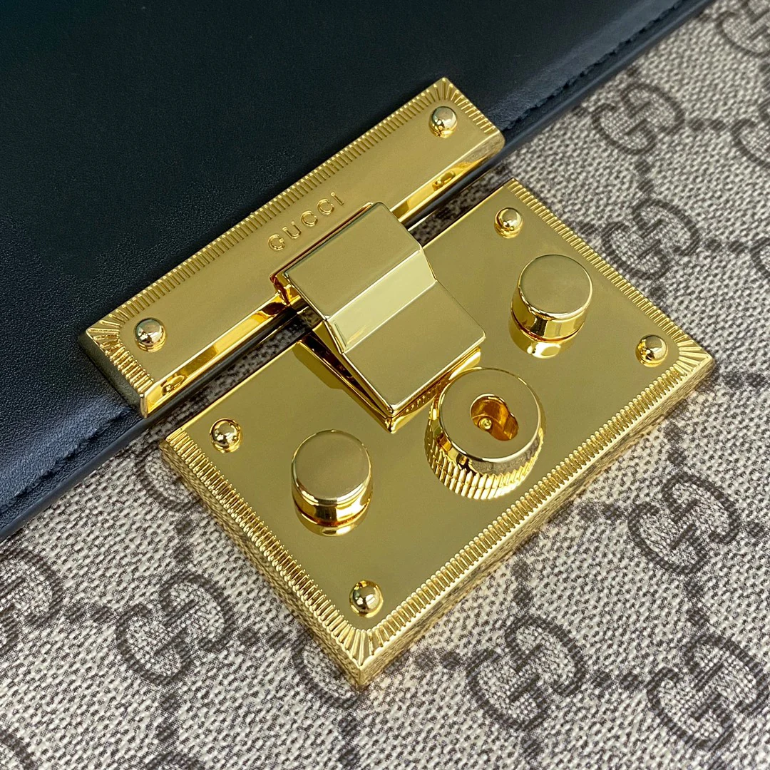 Большая сумка Gucci Padlock, черная, 28 см x 11 см x 19 см.