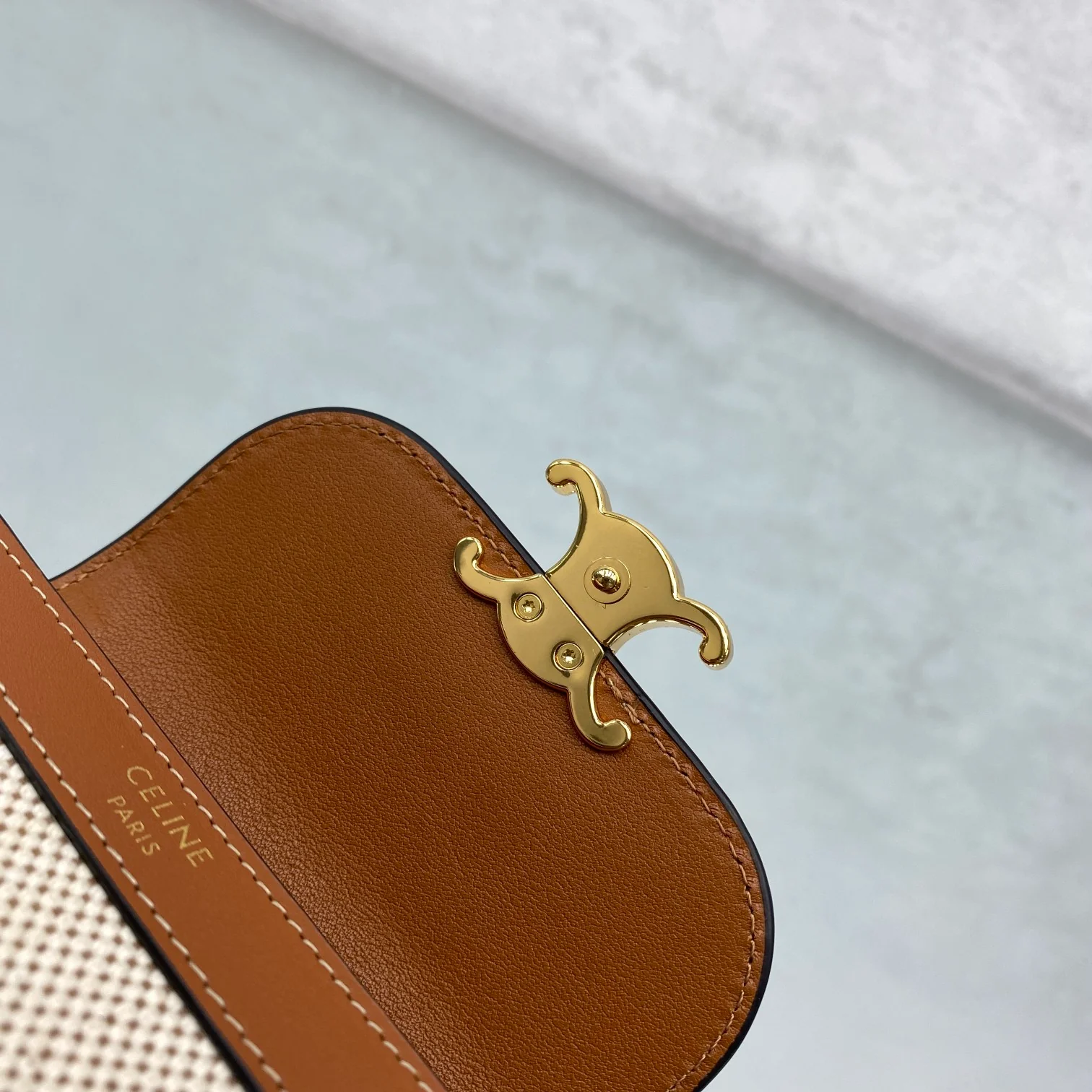 Celine-TRIOMPHE 翻盖卡包钱包 帆布白