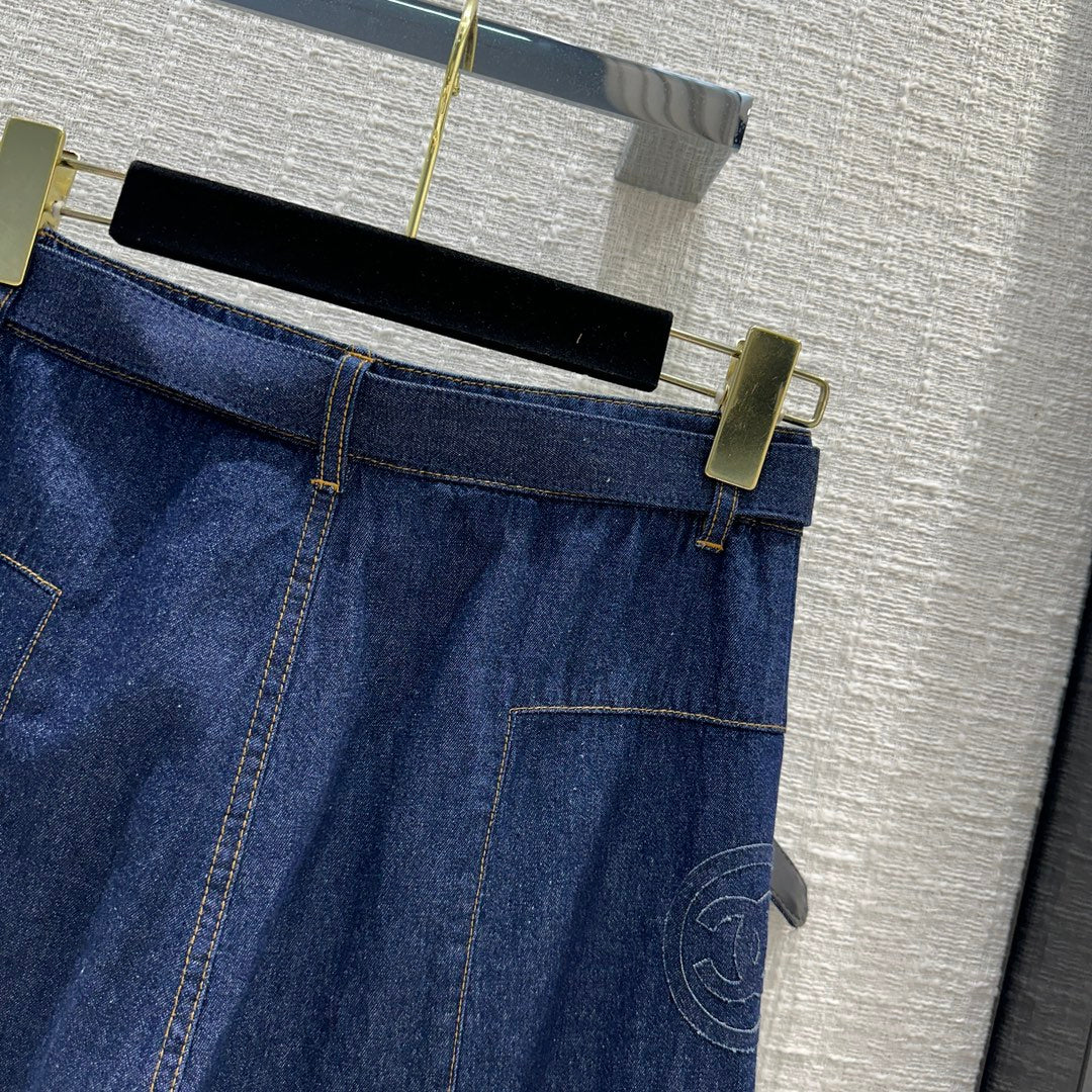 Chanel - 2403 - 24 Новинка ранней весны: джинсы прямого кроя из тенселя