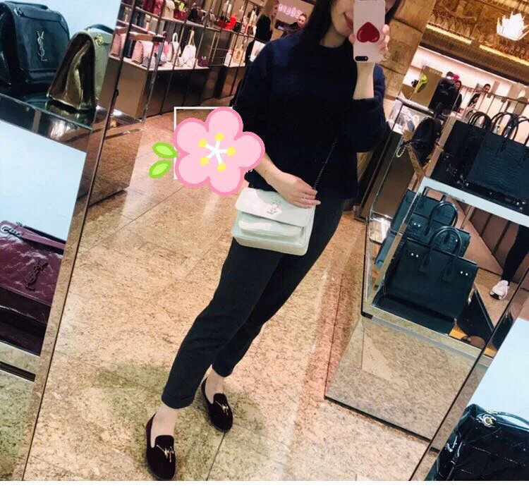 YSL - Маленькая модель Niki - Белая кожа, обработанная маслом, с белой пряжкой - D-образное кольцо