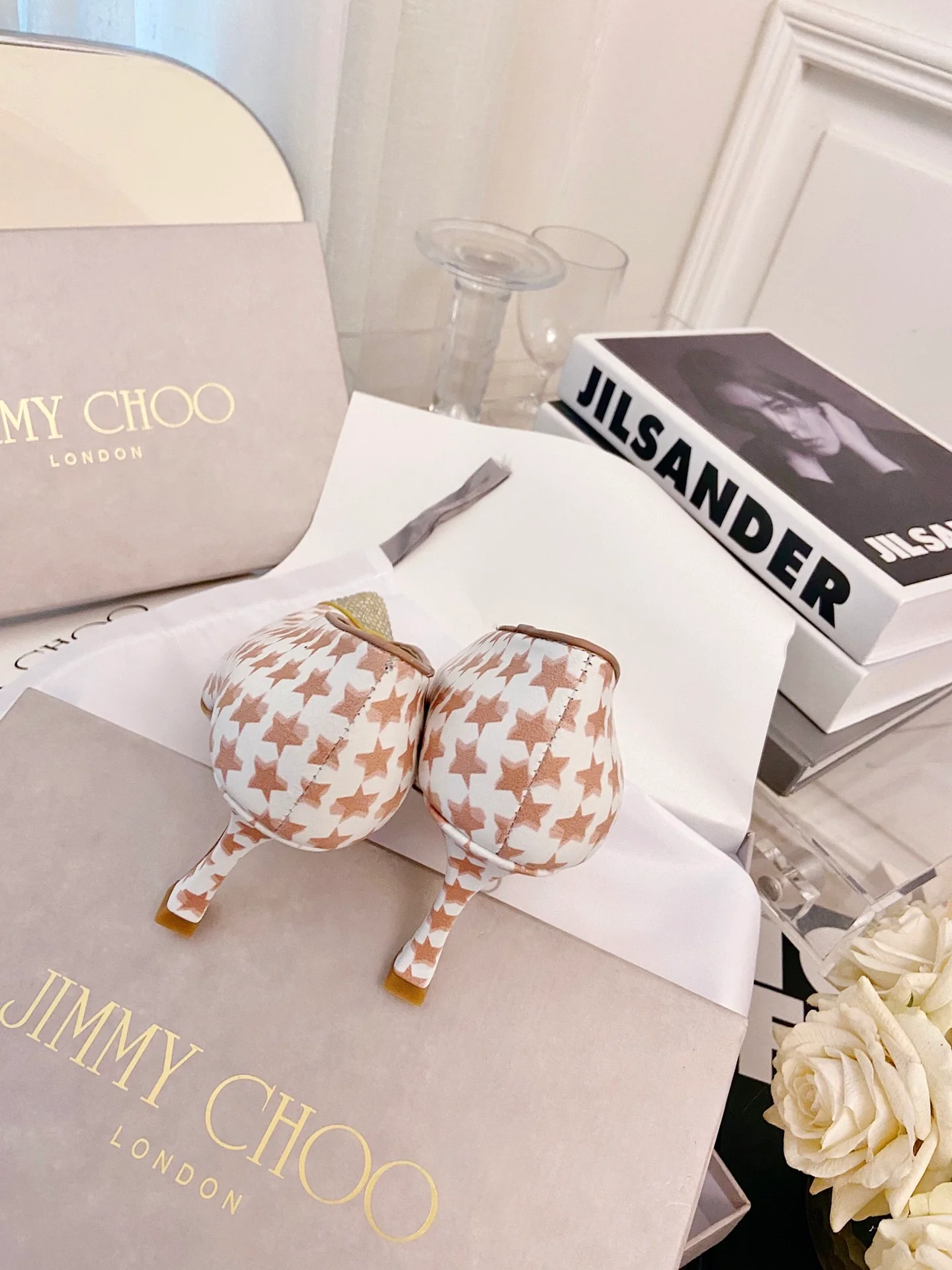 Jimmy - Новинка ранней весны 2022 года - Туфли на низком каблуке