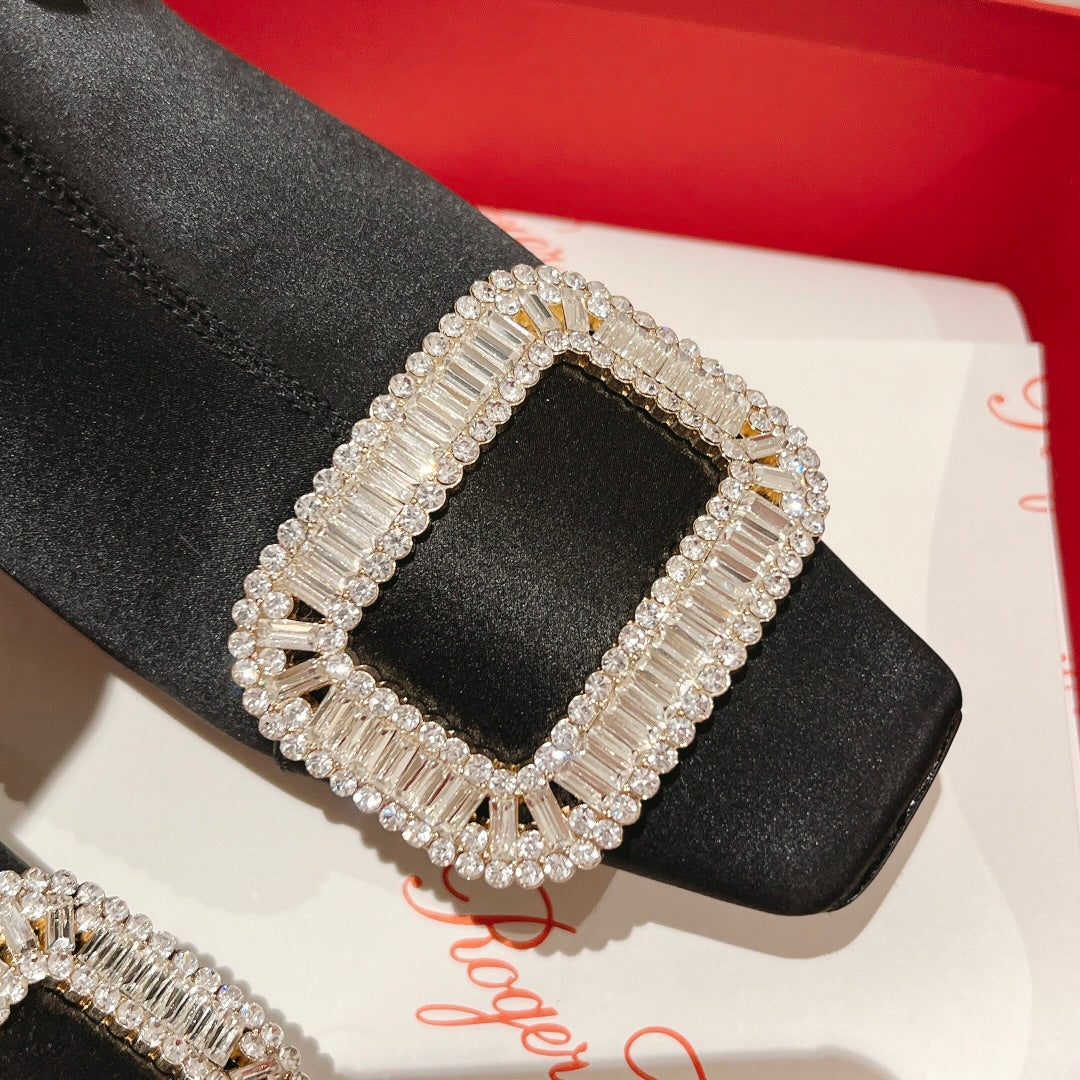 RV Shoes - Ботильоны на низком каблуке, украшенные стразами - 1