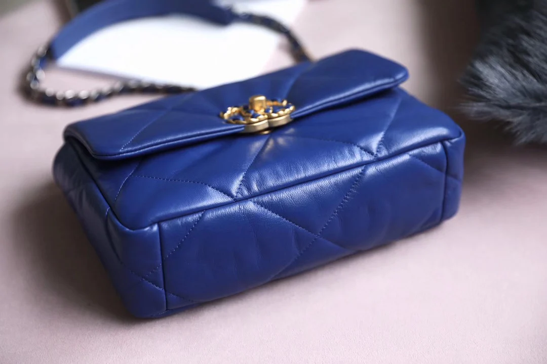 Сумка Chanel 19 - Маленькая, ярко-синяя