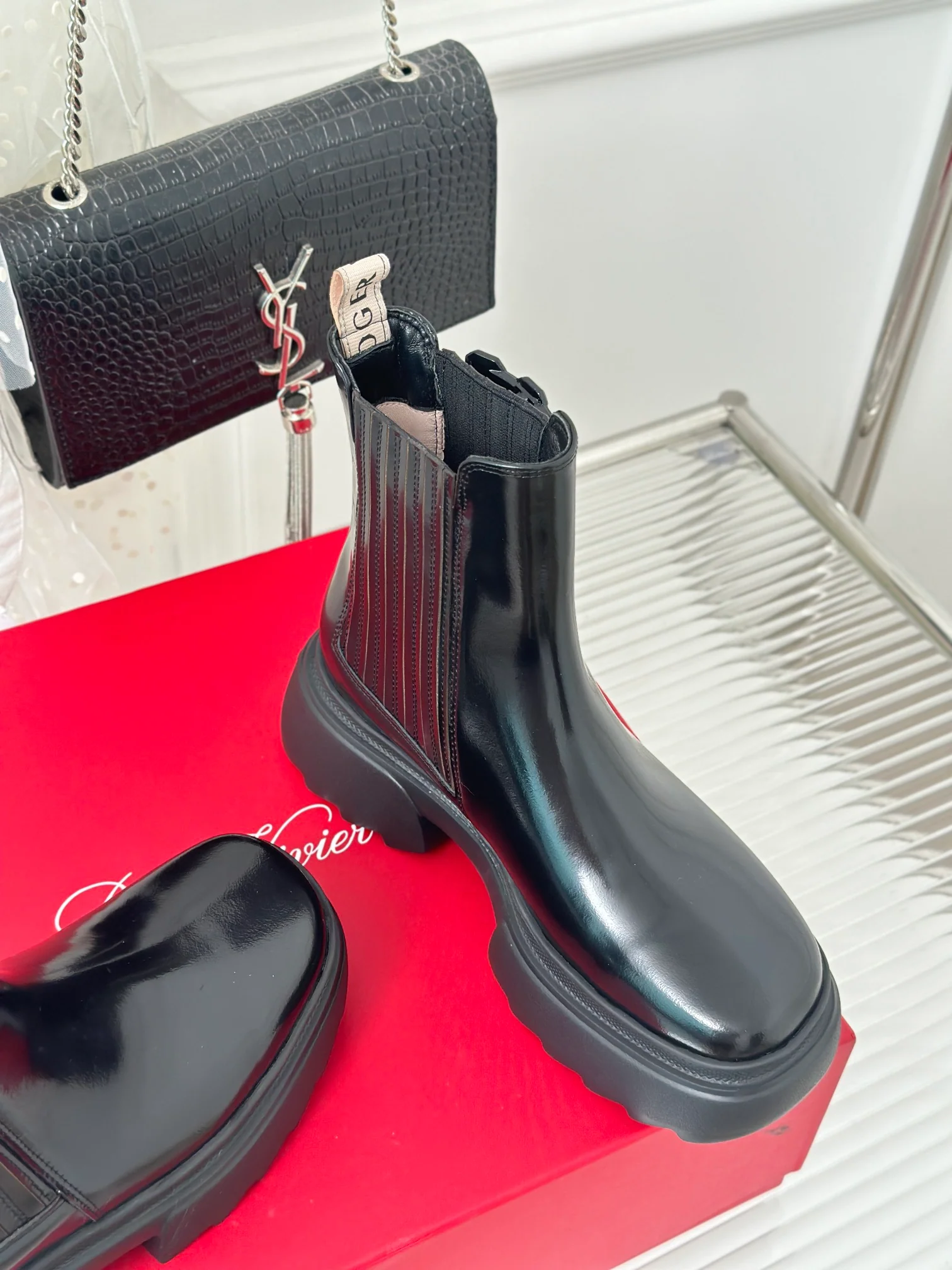 Обувь RV Shoes - Новинка сезона осень/зима 2023 - Ботильоны с квадратной пряжкой и стразами - Черные