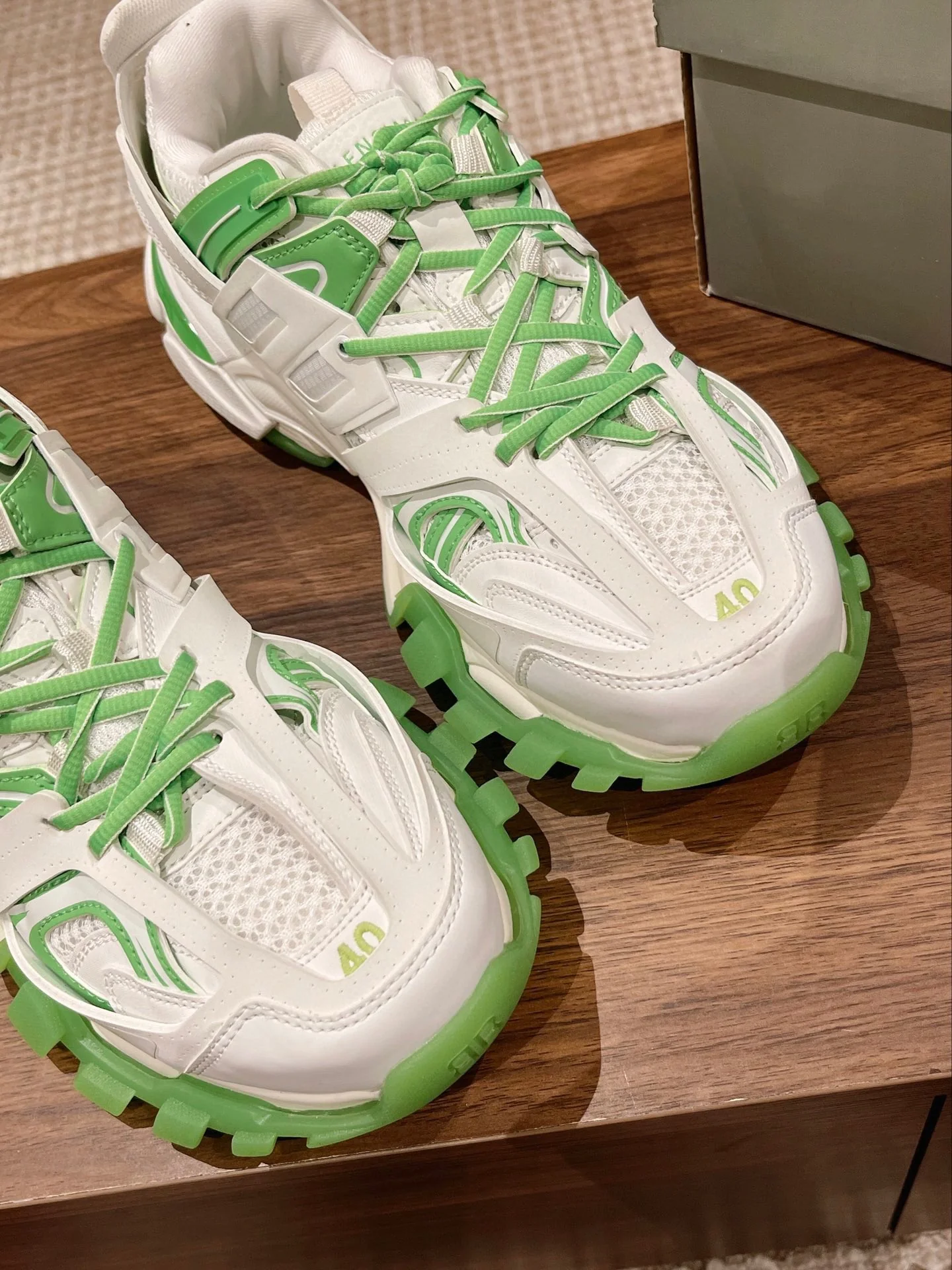 Кроссовки Balenciaga Track 3-0 (3-го поколения) Chunk - унисекс - бело-зеленые