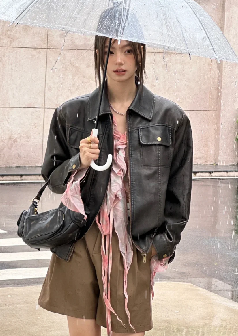 Сумка Miu Miu из кожи наппа с карманами — носите и делитесь с другими.