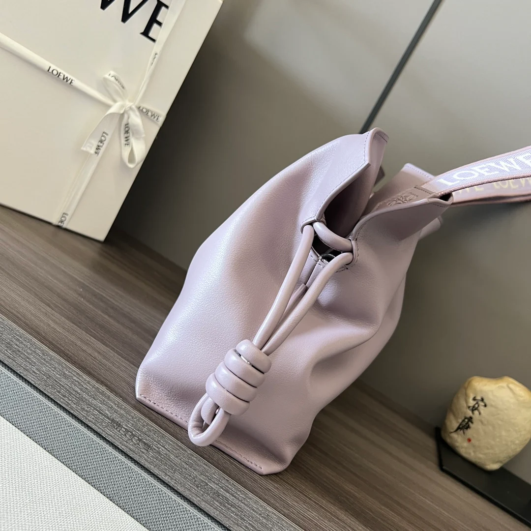 Клатч Loewe Flamenco - телячья кожа наппа - телесно-фиолетовый
