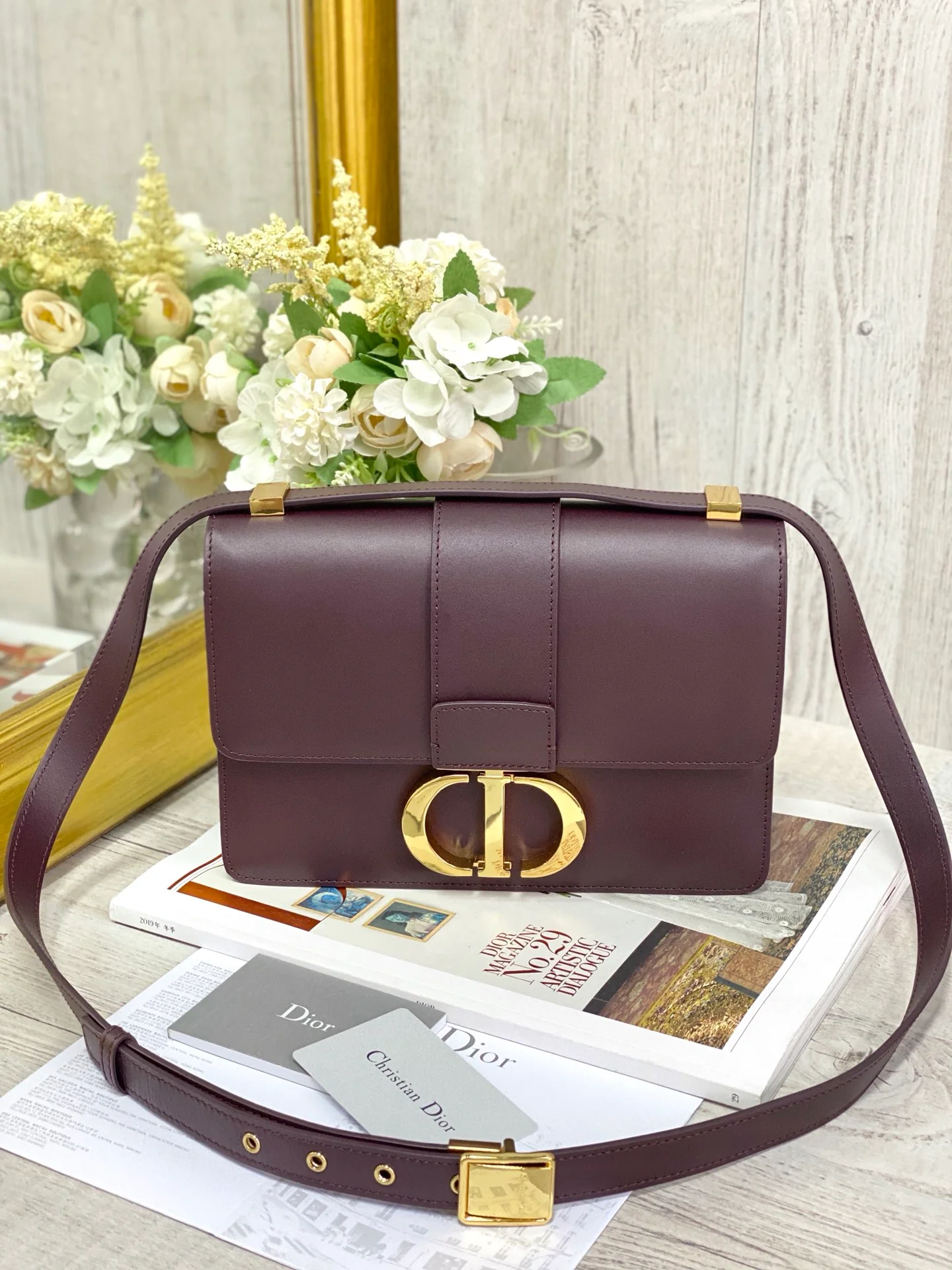 Dior Montaigne 30 series 24cm телячья кожа, гладкая текстура, цвет зизифуса