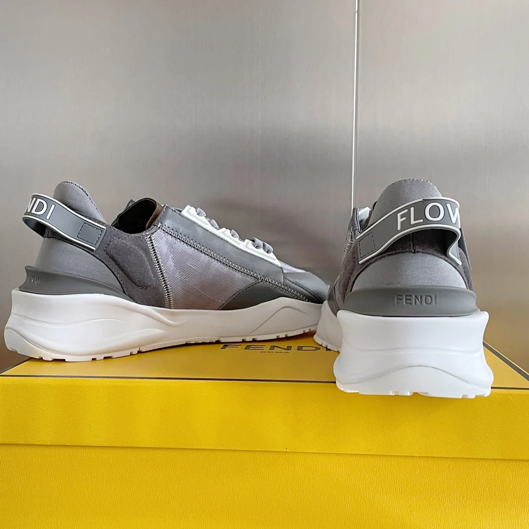 Fendi - Повседневные кроссовки - Светло-серые