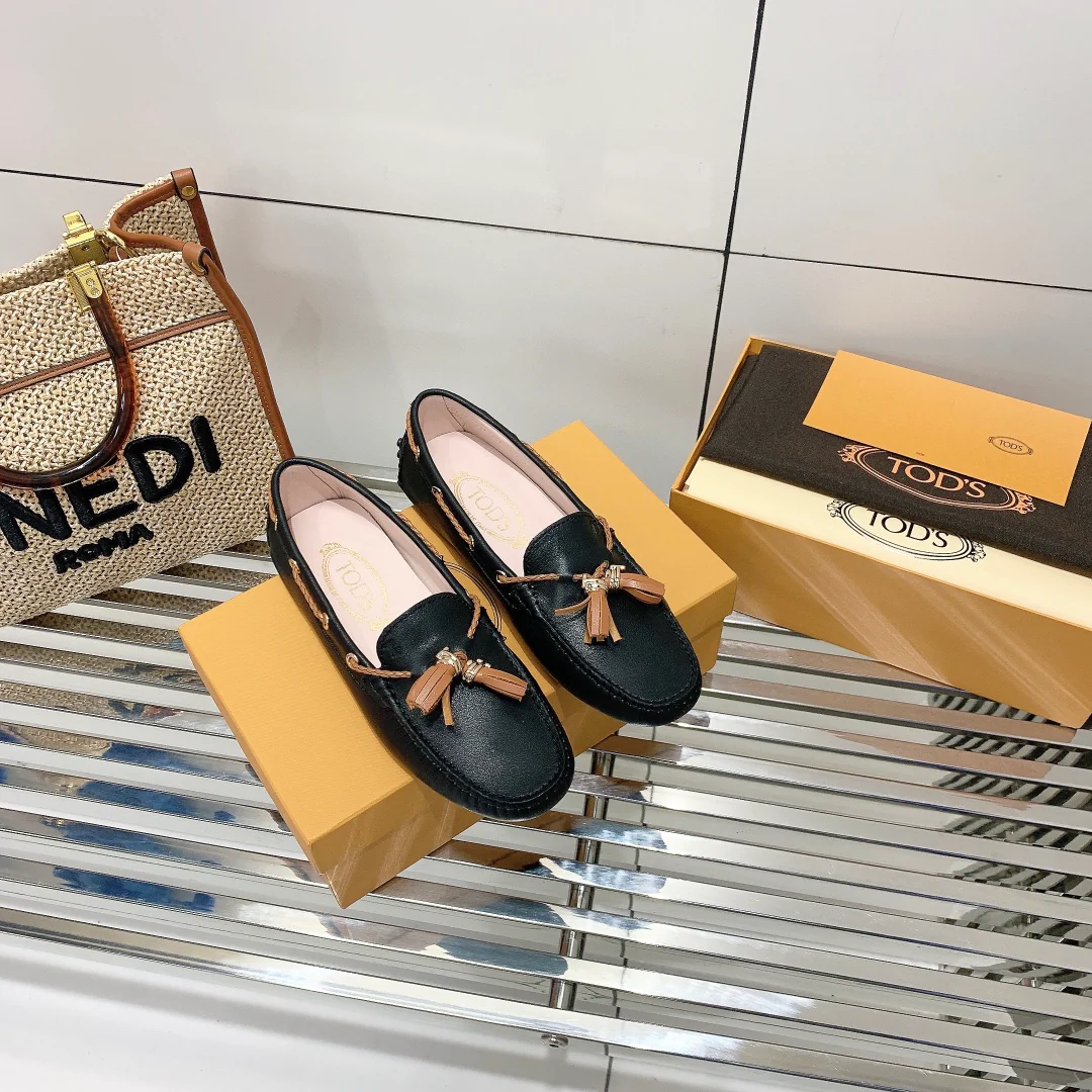 Tods - Подвеска с кисточкой - Лоферы - Туфли без шнурков - 2