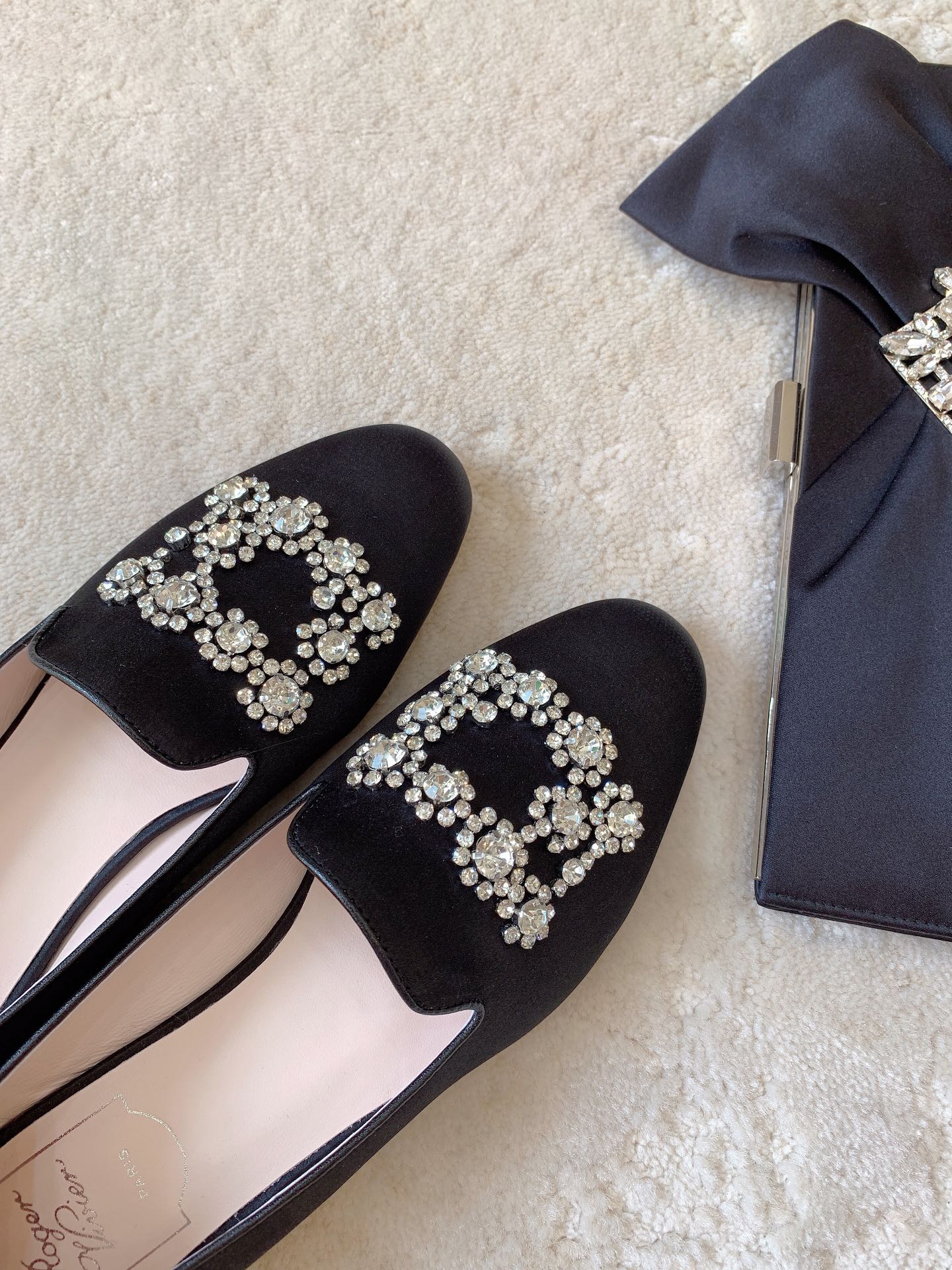 Обувь RV Shoes - Новинка весны/лета 2023 - Балетки с пряжкой из жемчуга и страз - Черные