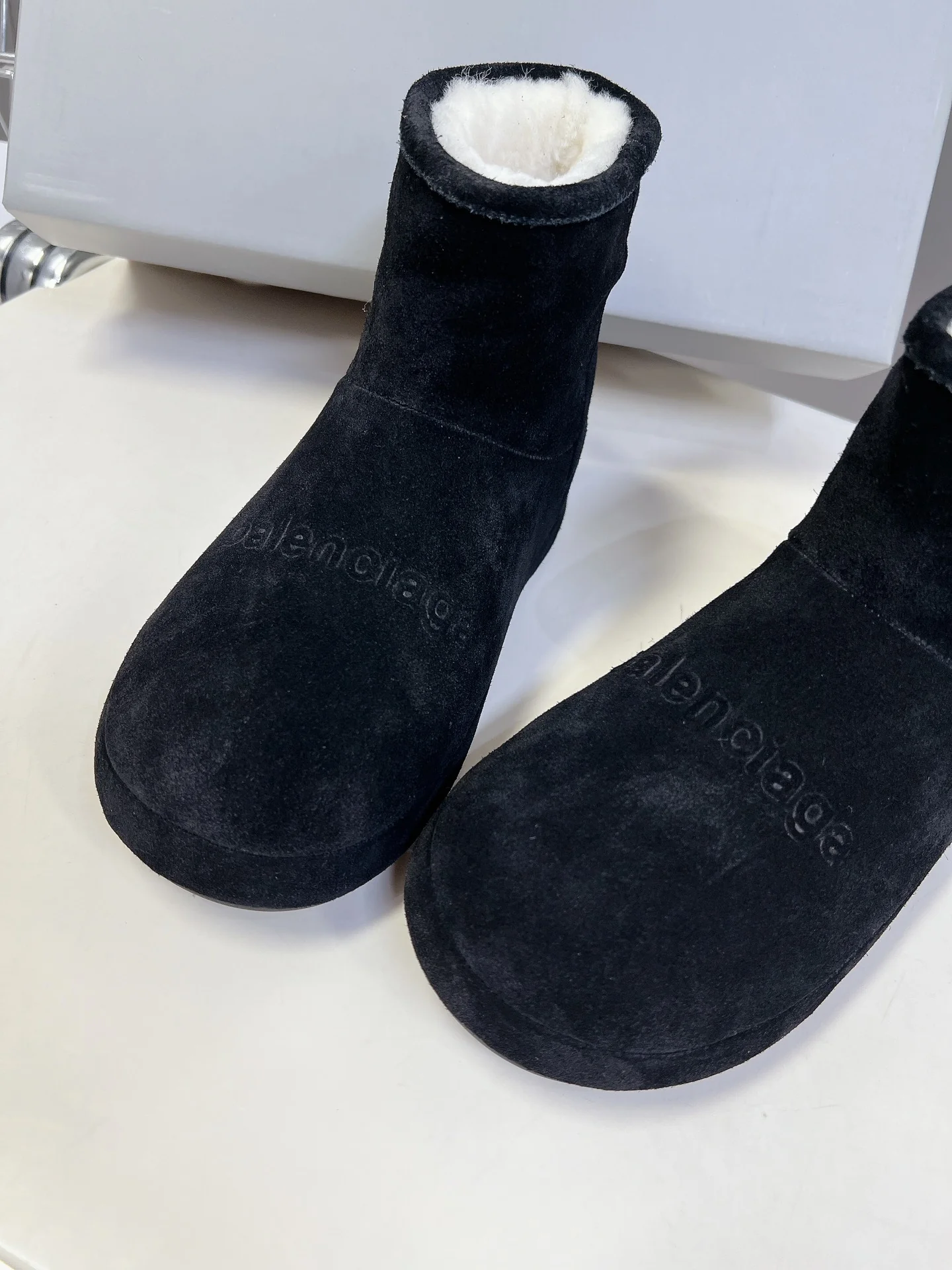 Снежные ботинки Balenciaga 2024 - черные