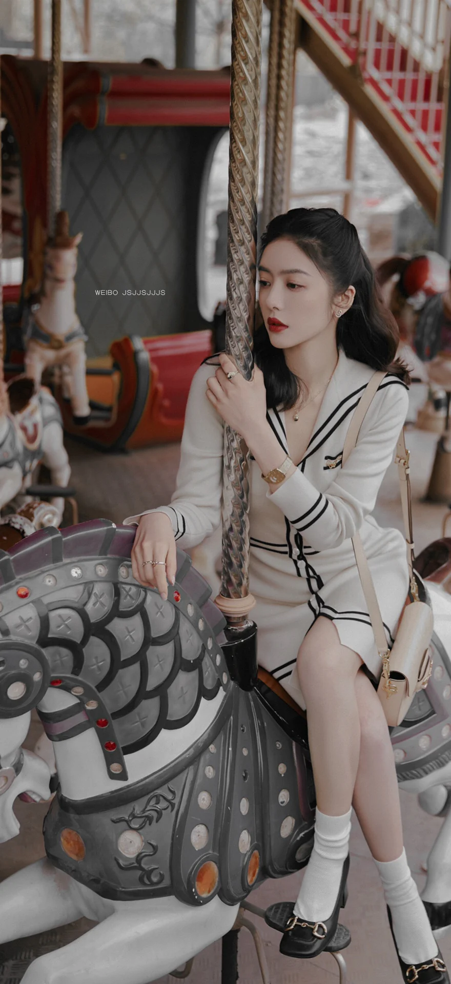 Сумка-седло Gucci 1955 из натуральной кожи с пряжкой в ??виде подковы