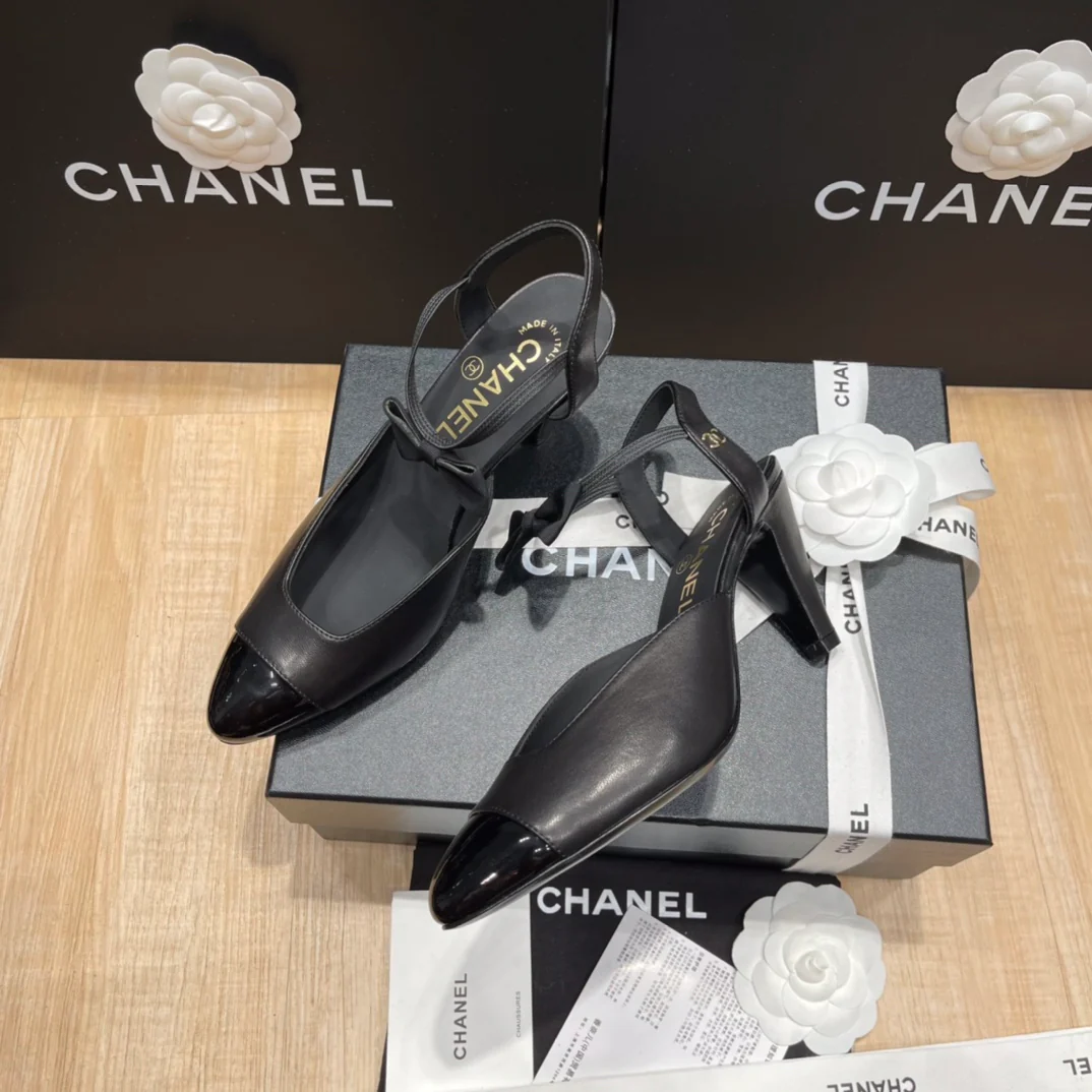 Chanel - Черные туфли на закрытом каблуке