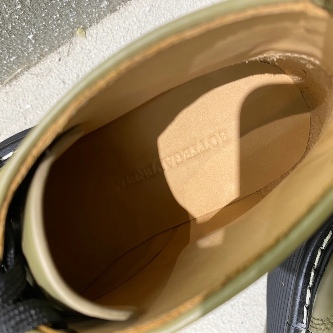 Новый парный ботинок на официальном сайте BV-22s.