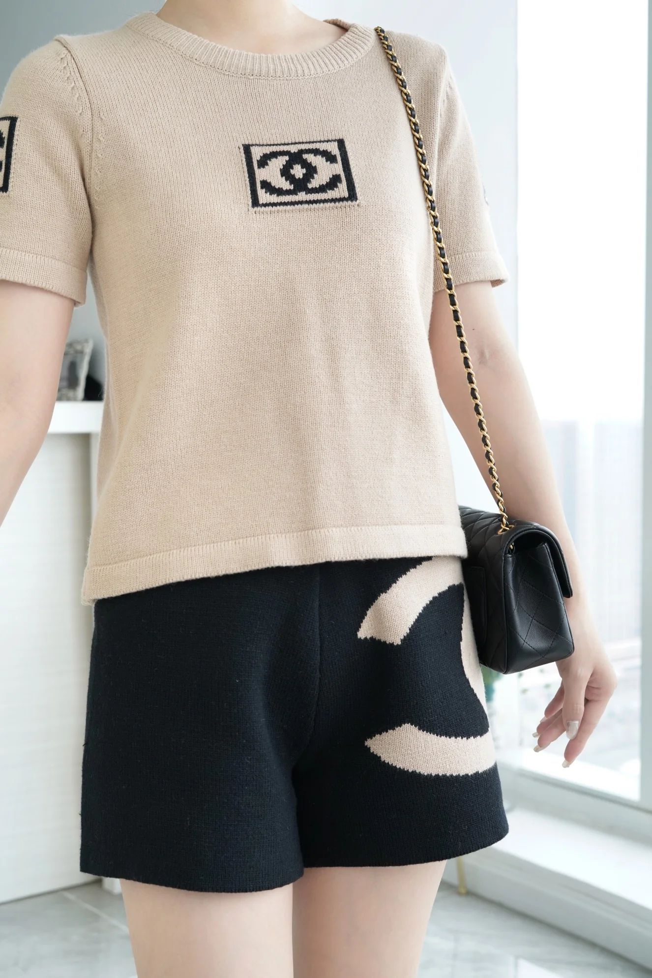 Chanel 23c Gold Ball Mini Black