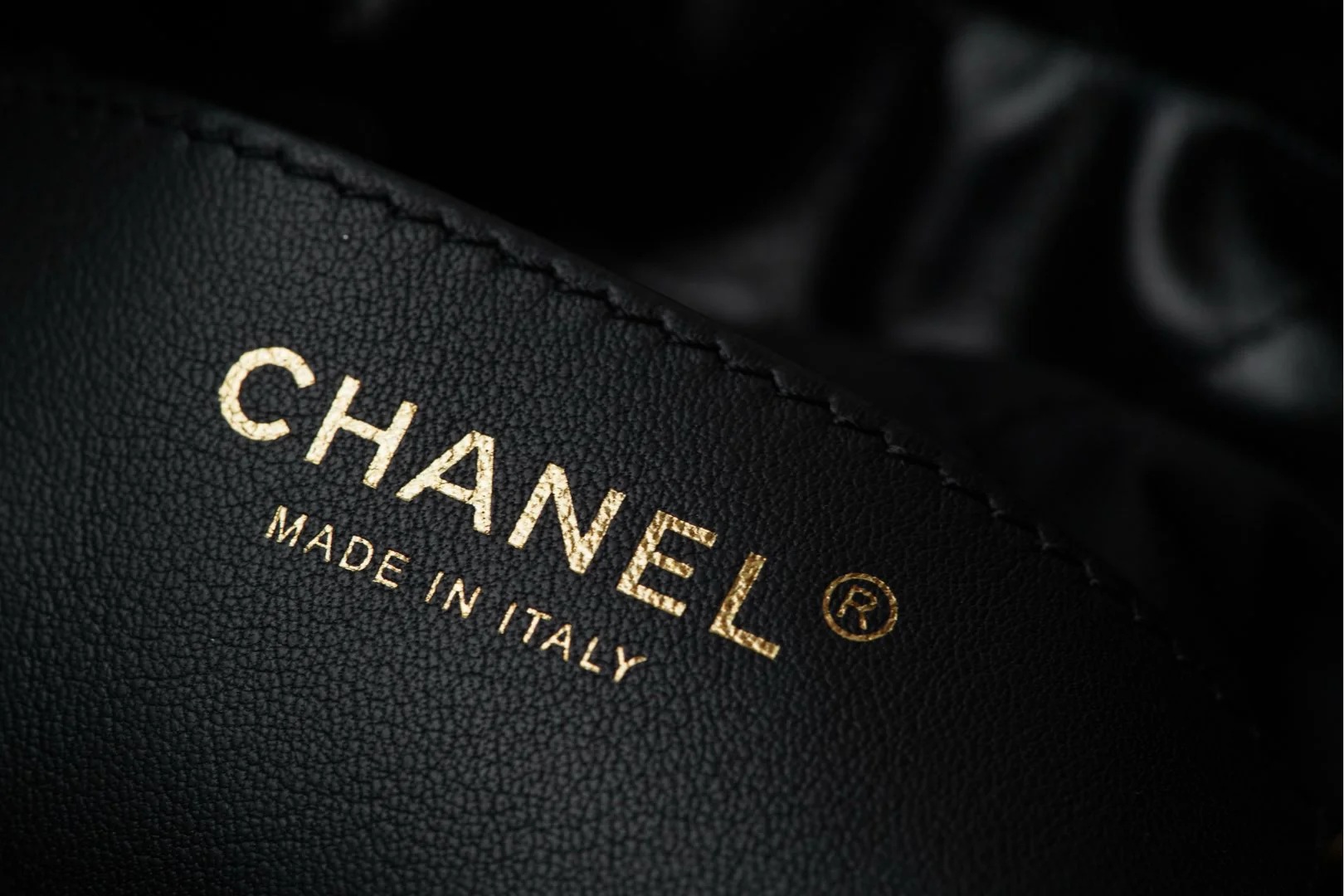 Мини-сумочка 23s-22 - Натуральная кожа - Черно-золотая