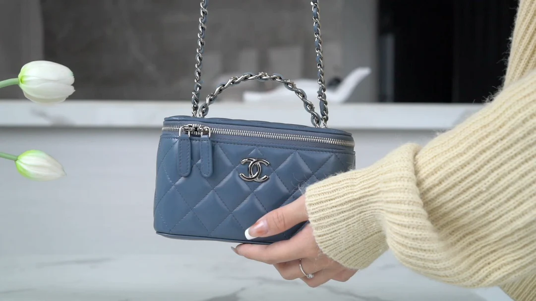 Chanel - Маленькая сумка Double C - Длинная сумка-коробочка с ручками - Пыльно-голубой