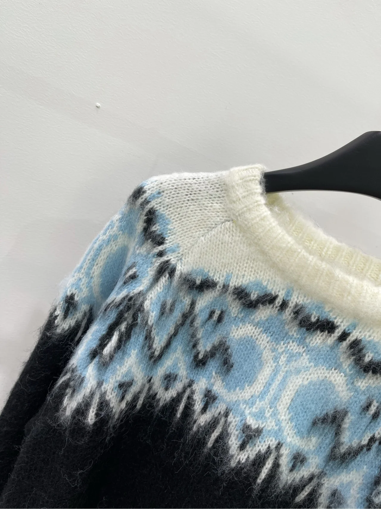 Свитер Celine-2403 Triumph из мохера с ромбовидным узором