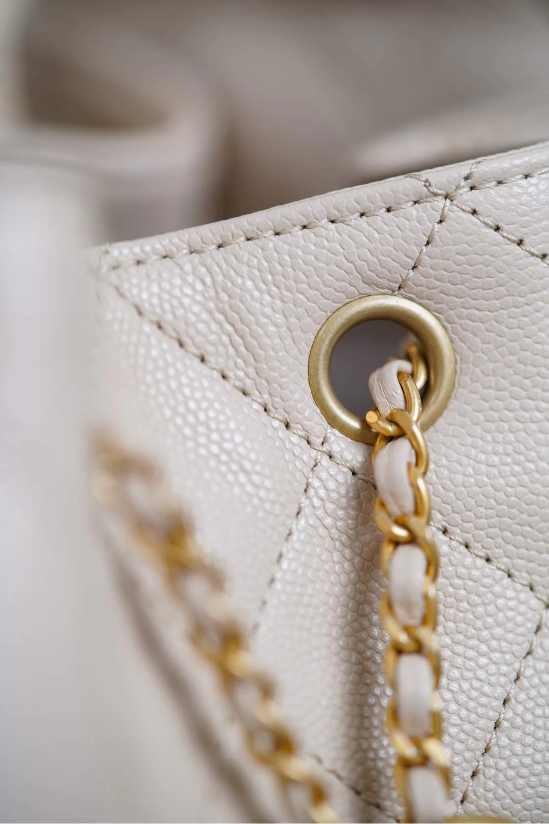 Сумка Chanel 25s 25bag Caviar Drawstring Hobo Small - Off-white