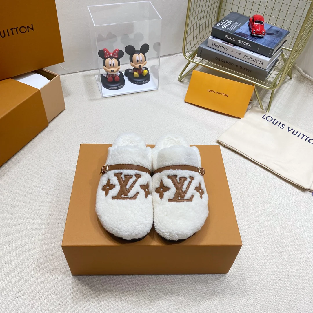 Новинка ранней весны 2022 года - Пушистые полутапочки - Белые