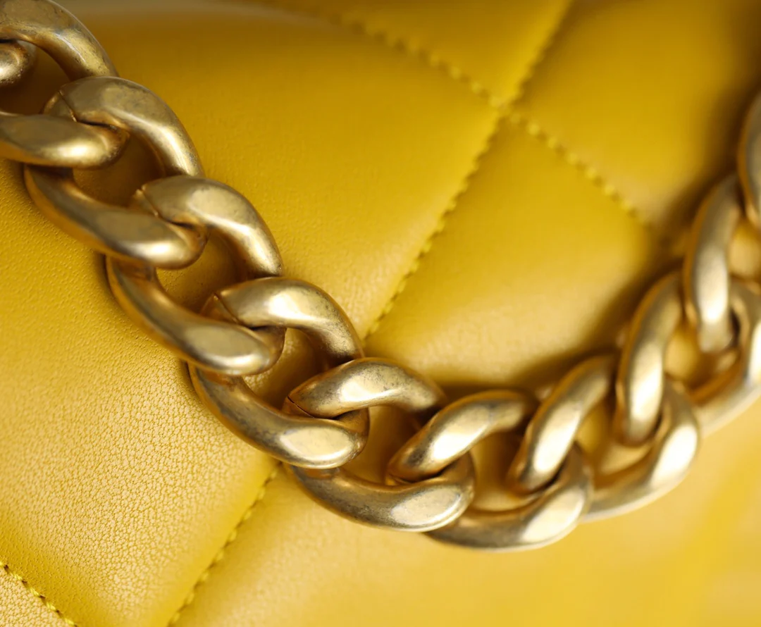 Сумка Chanel 19 - маленькая, желтая