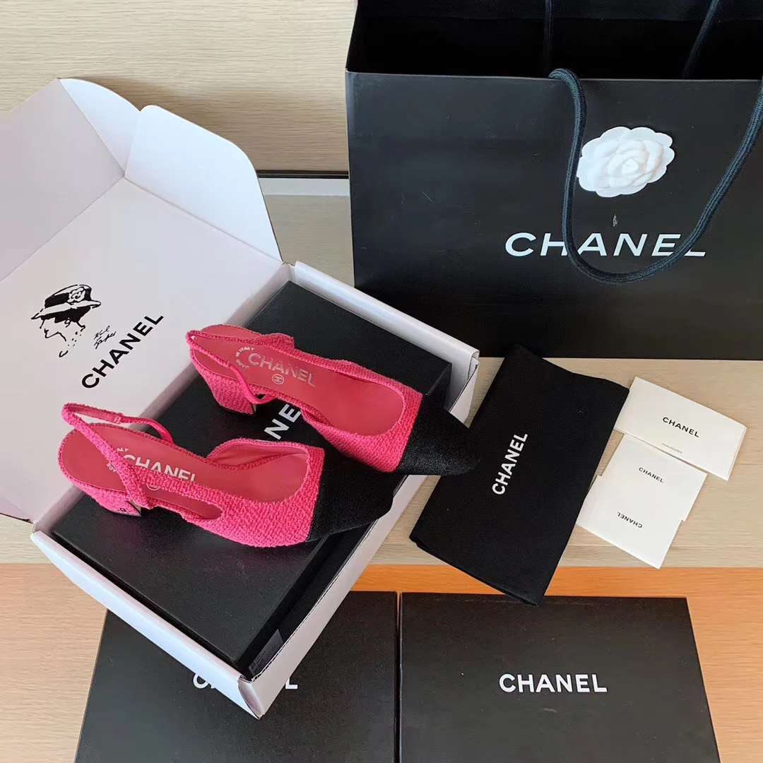 Классические сандалии Chanel на массивном каблуке - розовые