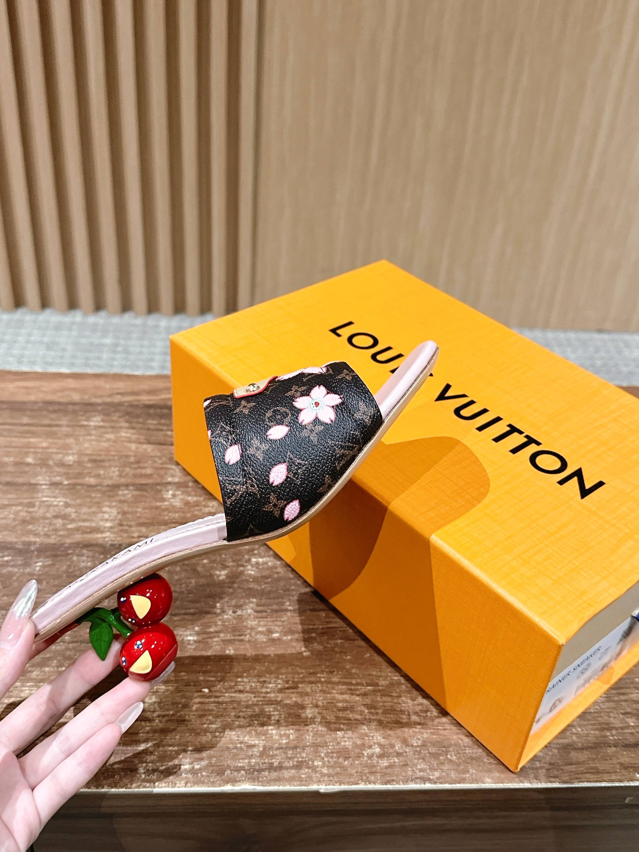 LV - Коллекция Такаши Мураками в стиле ретро - Сандалии на низком каблуке - Розовые и черные