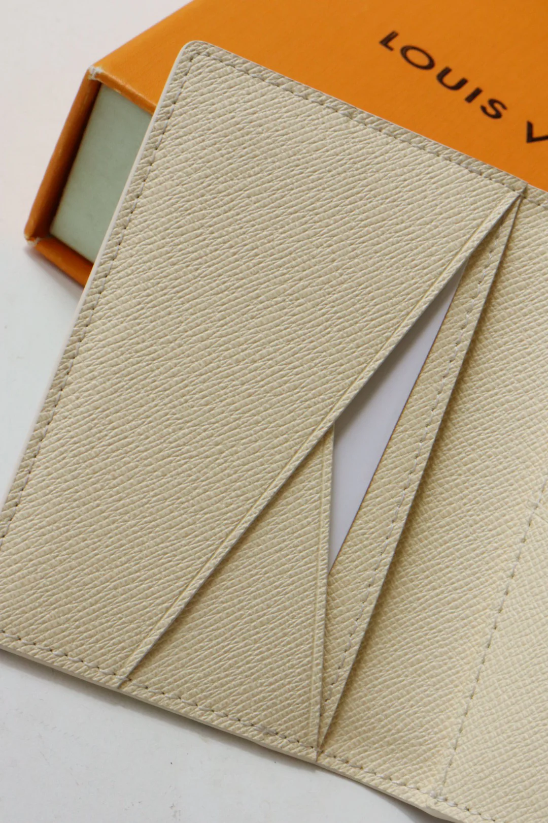 Держатель для карт LV-m83336 - белый