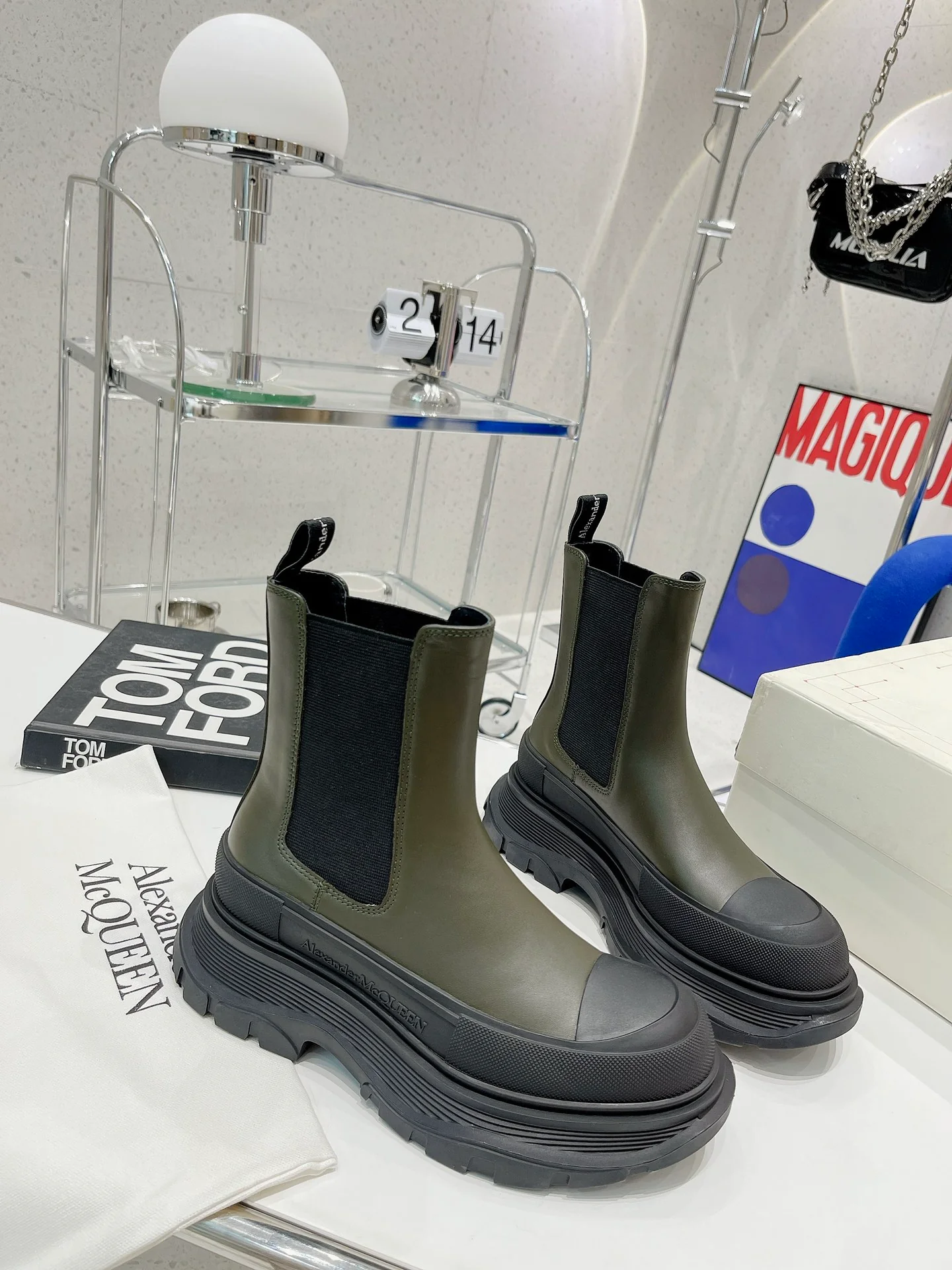 Коллекция McQueen 2022 года с подиума - Ботильоны