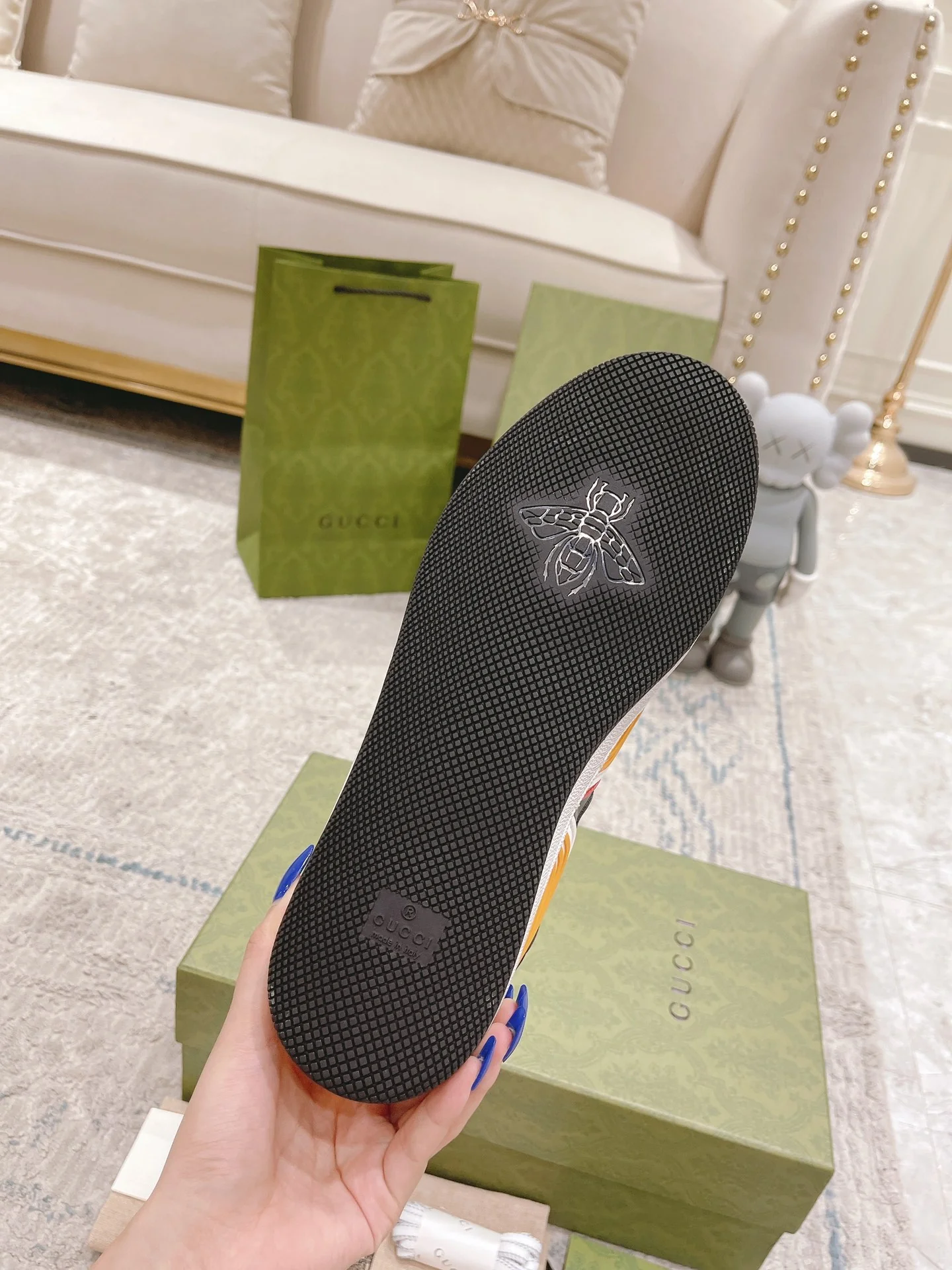 Коллекция Gucci с показа на Неделе моды в Милане 2022 года - серия баскетбольных кроссовок.