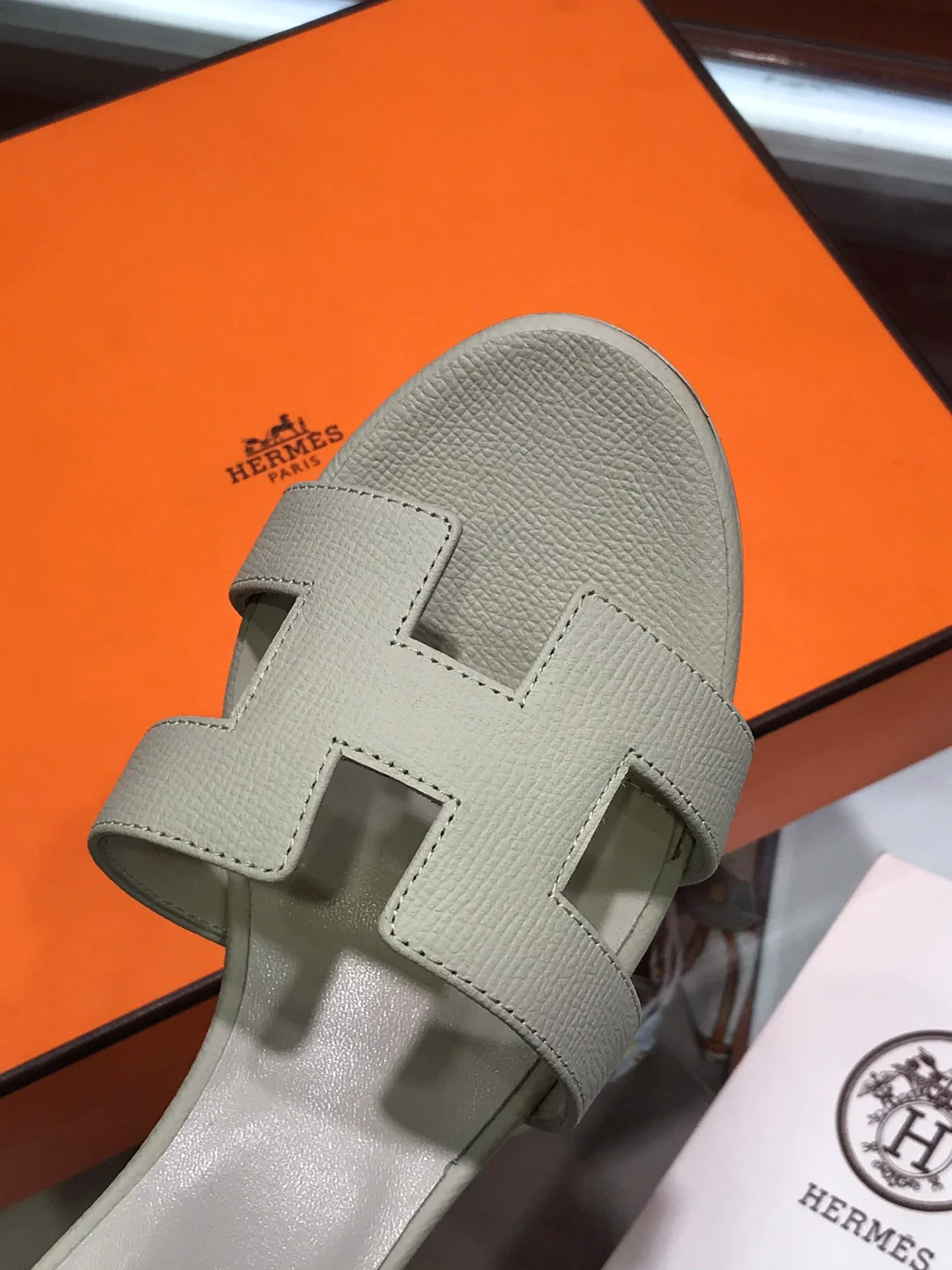 Сандалии Hermes на среднем каблуке-1