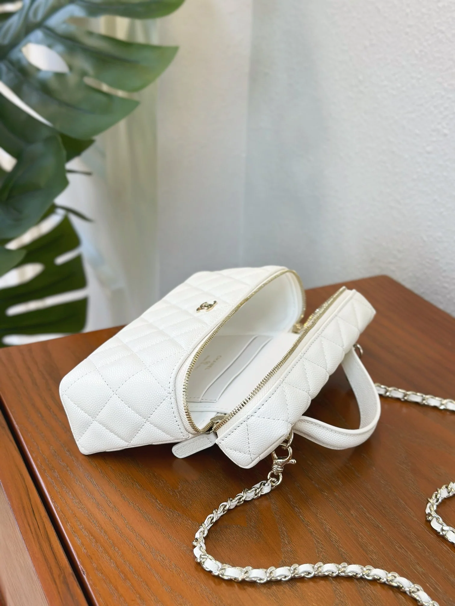 Сумка для ланча Chanel 25c-LP - белая