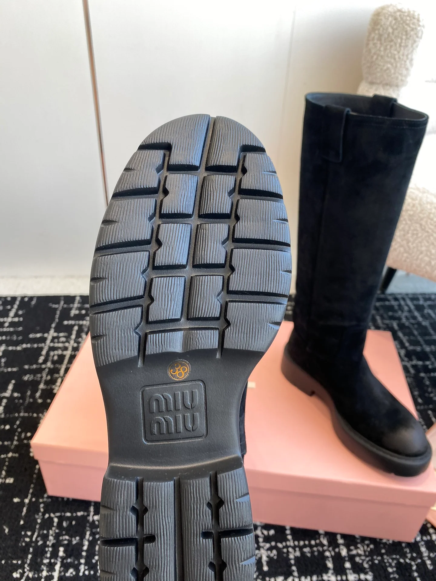 Ботильоны на высоком каблуке Miu Miu 2024 — черные