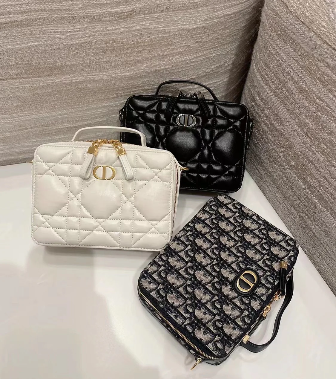 Фотосумки Dior — изображение из коллекции