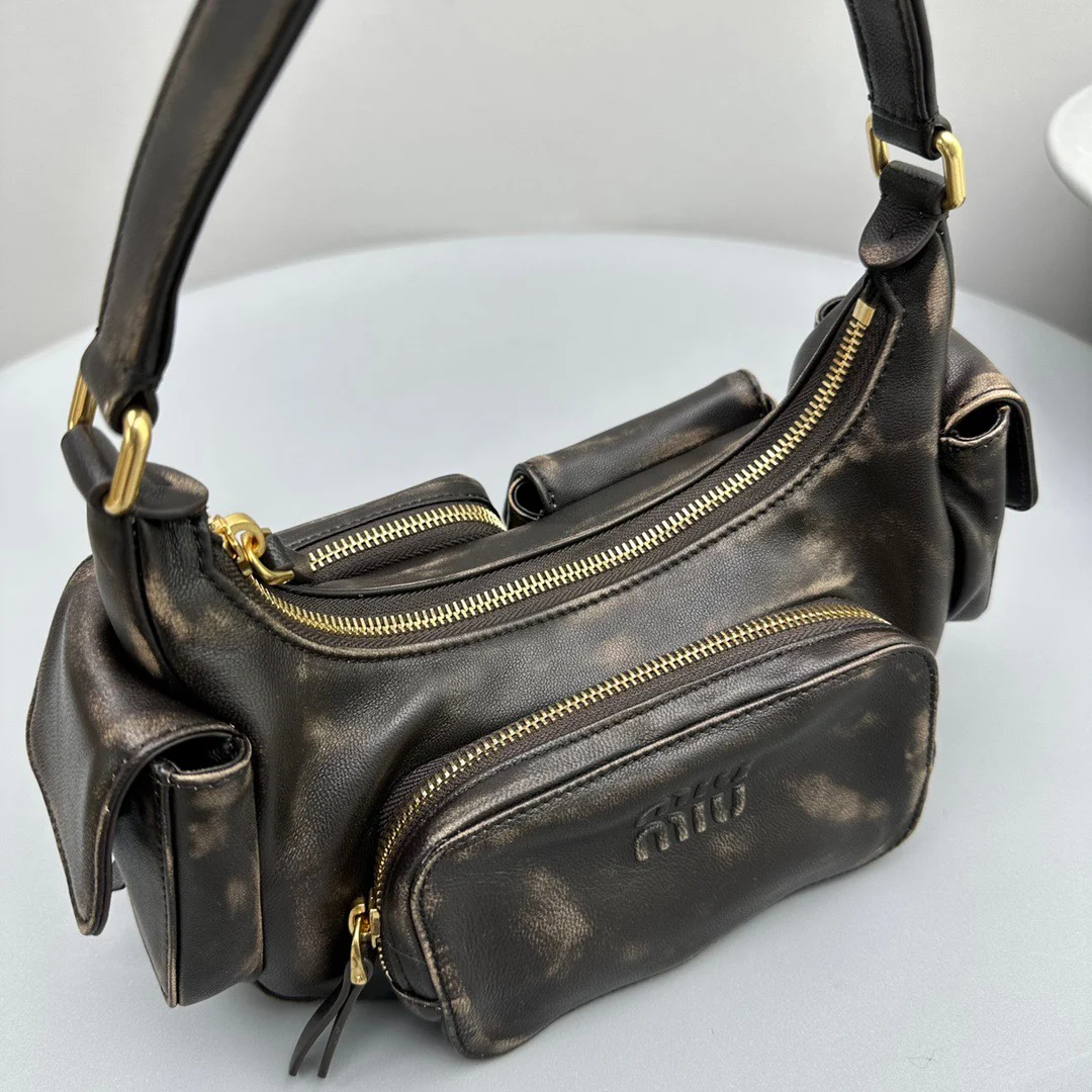 Сумка-карман Miu Miu из кожи наппа — винтажный коричневый